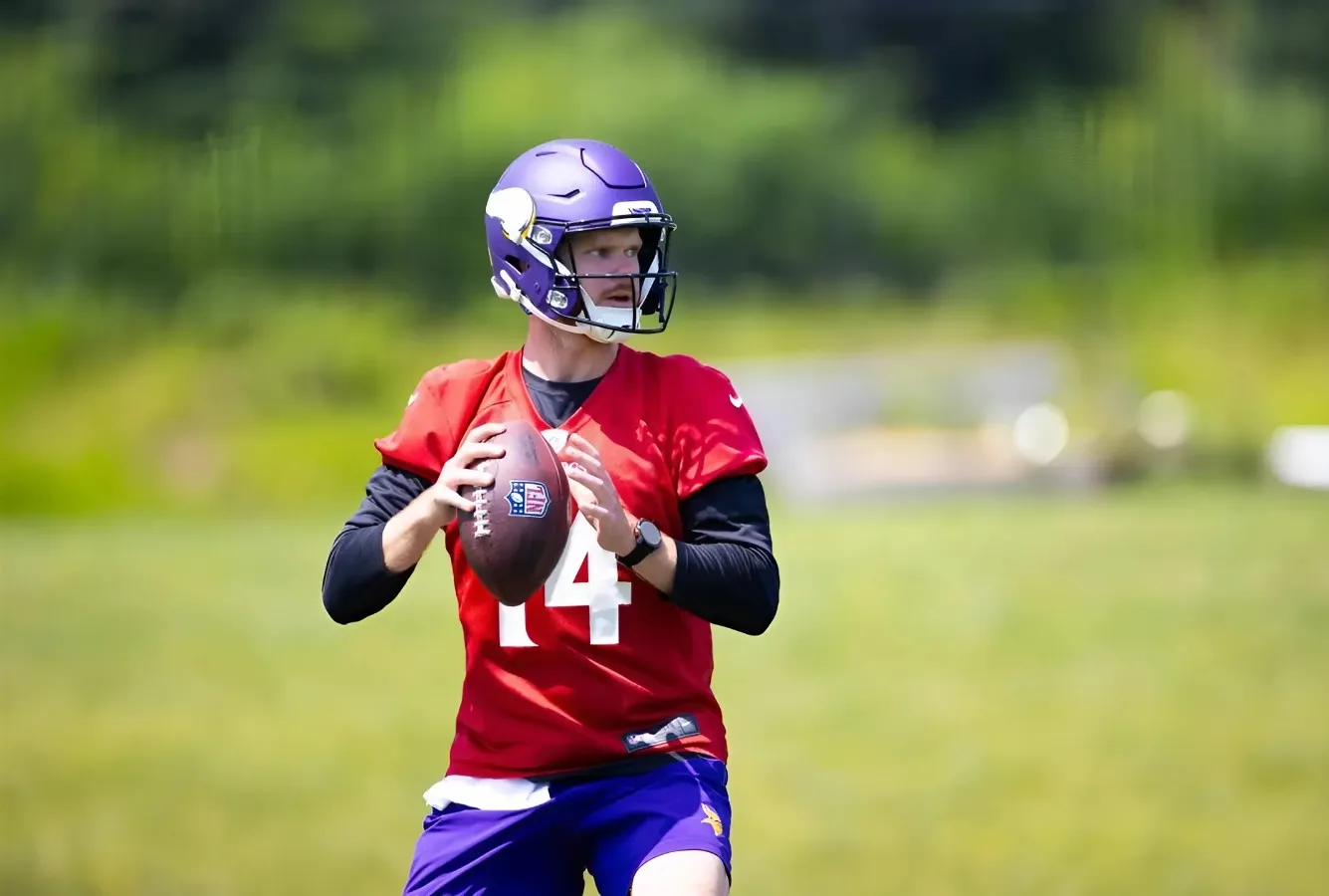 Vikings’ Sam Darnold Faces Ominous Prediction for 2024 Season: ‘Sell’