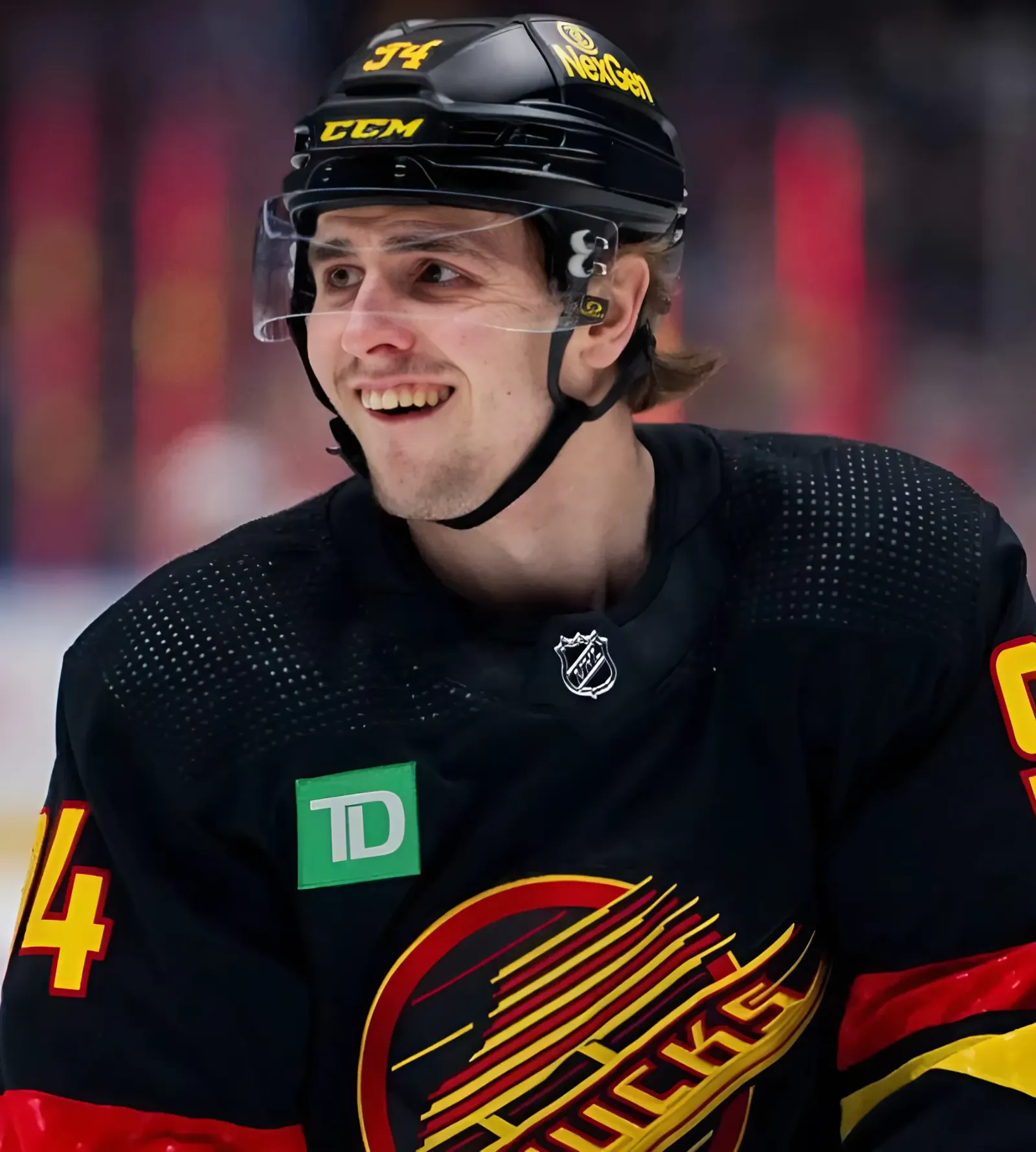 Vancouver Canucks sign Linus Karlsson, Cole McWard to one-year contracts