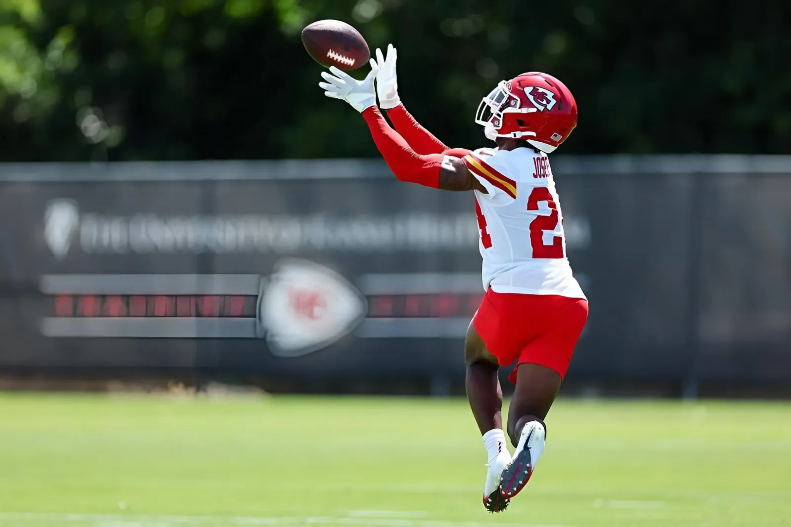 Chiefs Bubble Candidate Sends 4-Word Message on NFL Future