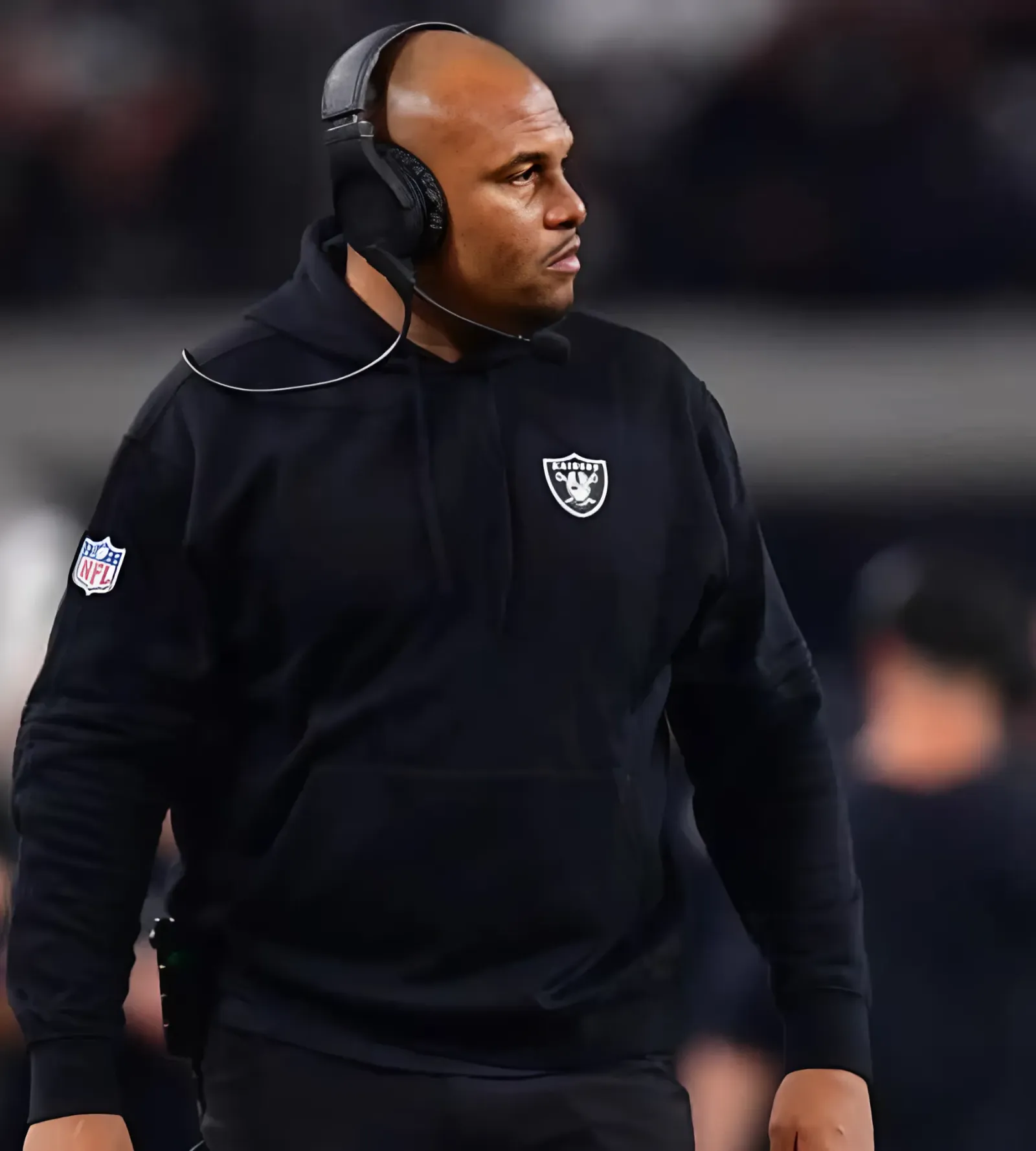 Raiders Coach Antonio Pierce Empowering His Coaching Staff This Offseason