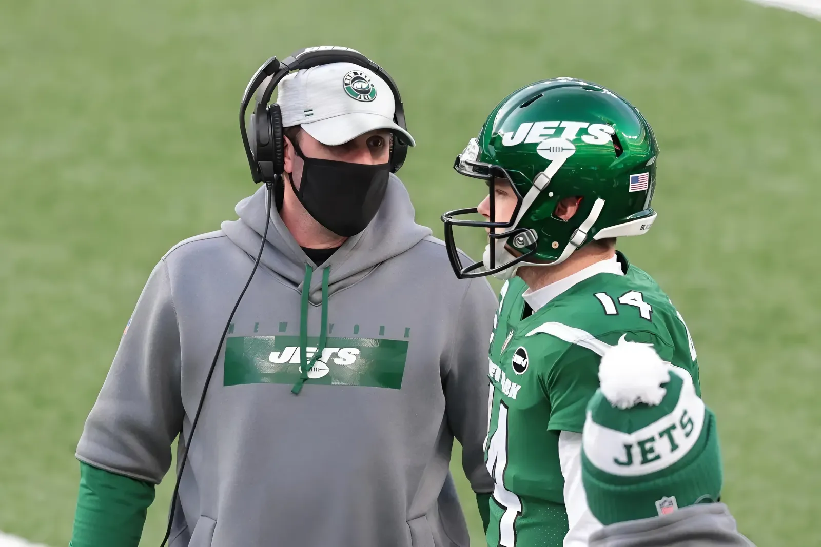 Ex-Jets $52.5 Million Starter Goes Scorched Earth on Former HC