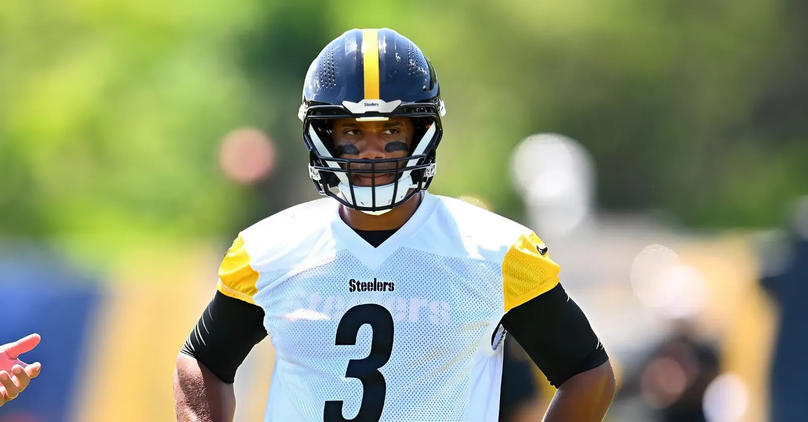 Former Broncos OL slams Steelers QB Russell Wilson