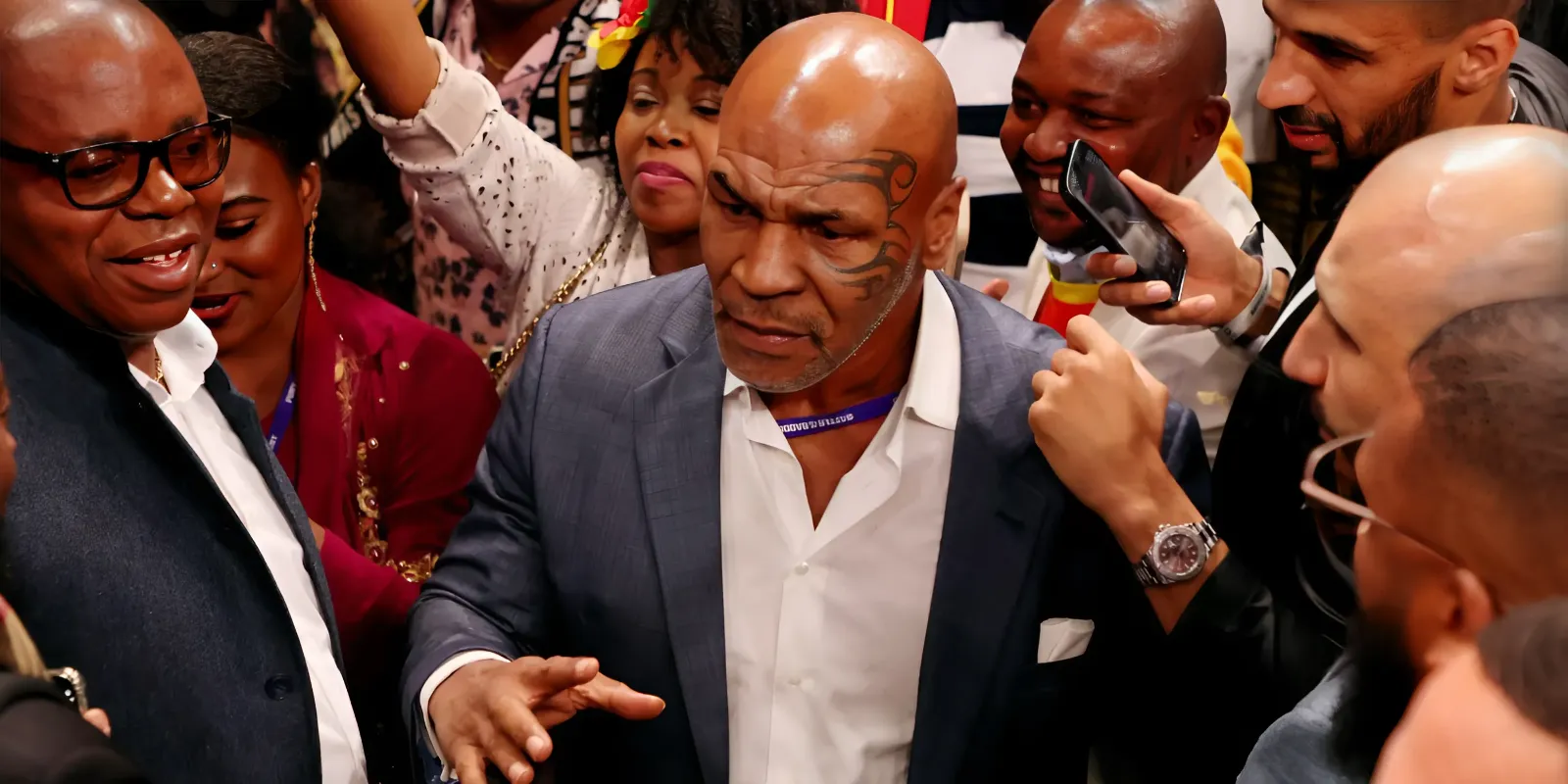 Eyewitness gives full account of the medical emergency that happened to Mike Tyson on plane