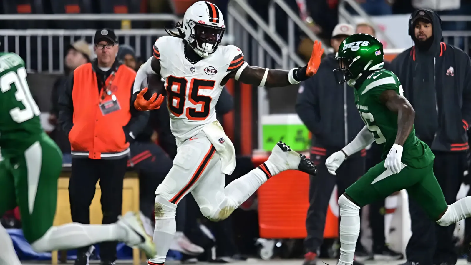 Browns' David Njoku Considered Overvalued Heading Into 2024