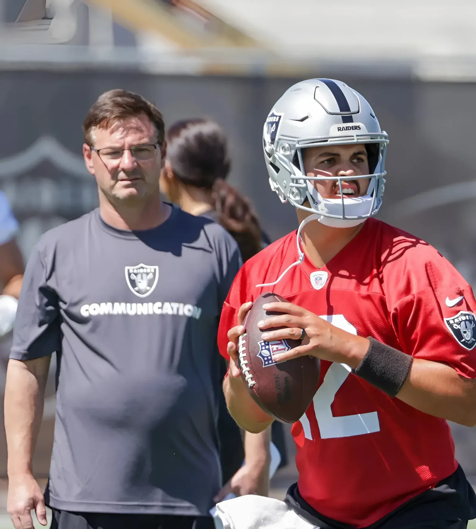 NFL insider provides update on who has lead in Raiders QB battle