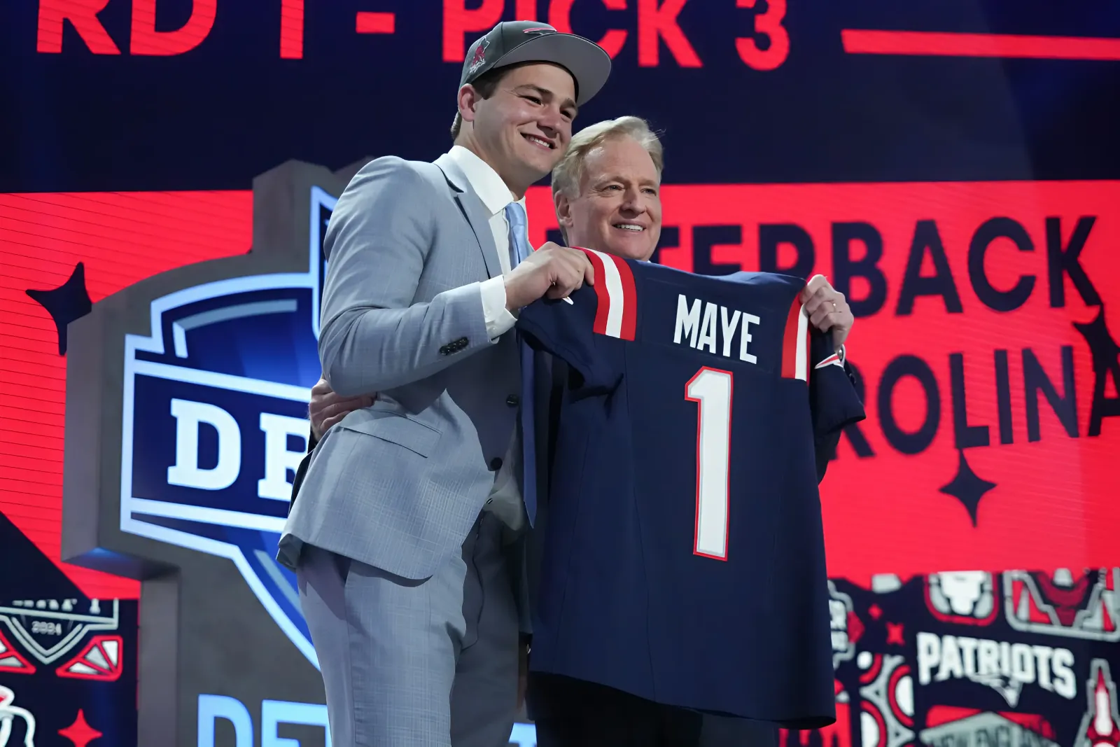 New England Patriots Facing Massive Drake Maye Problem Ahead of New Season