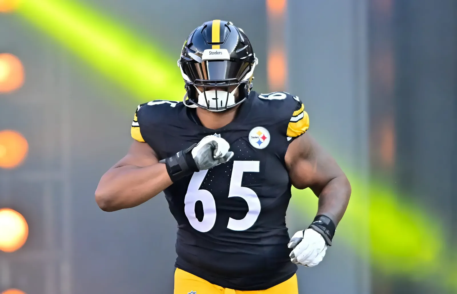 Steelers Insider Gets Honest About Offensive Tackle Competition