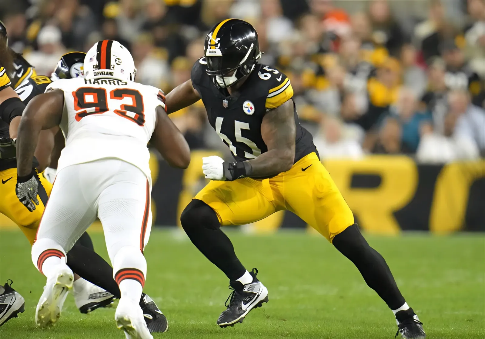 Steelers OT Dan Moore Has Likely Road To Starting In 2024: 'Why Wouldn't It Happen Again'