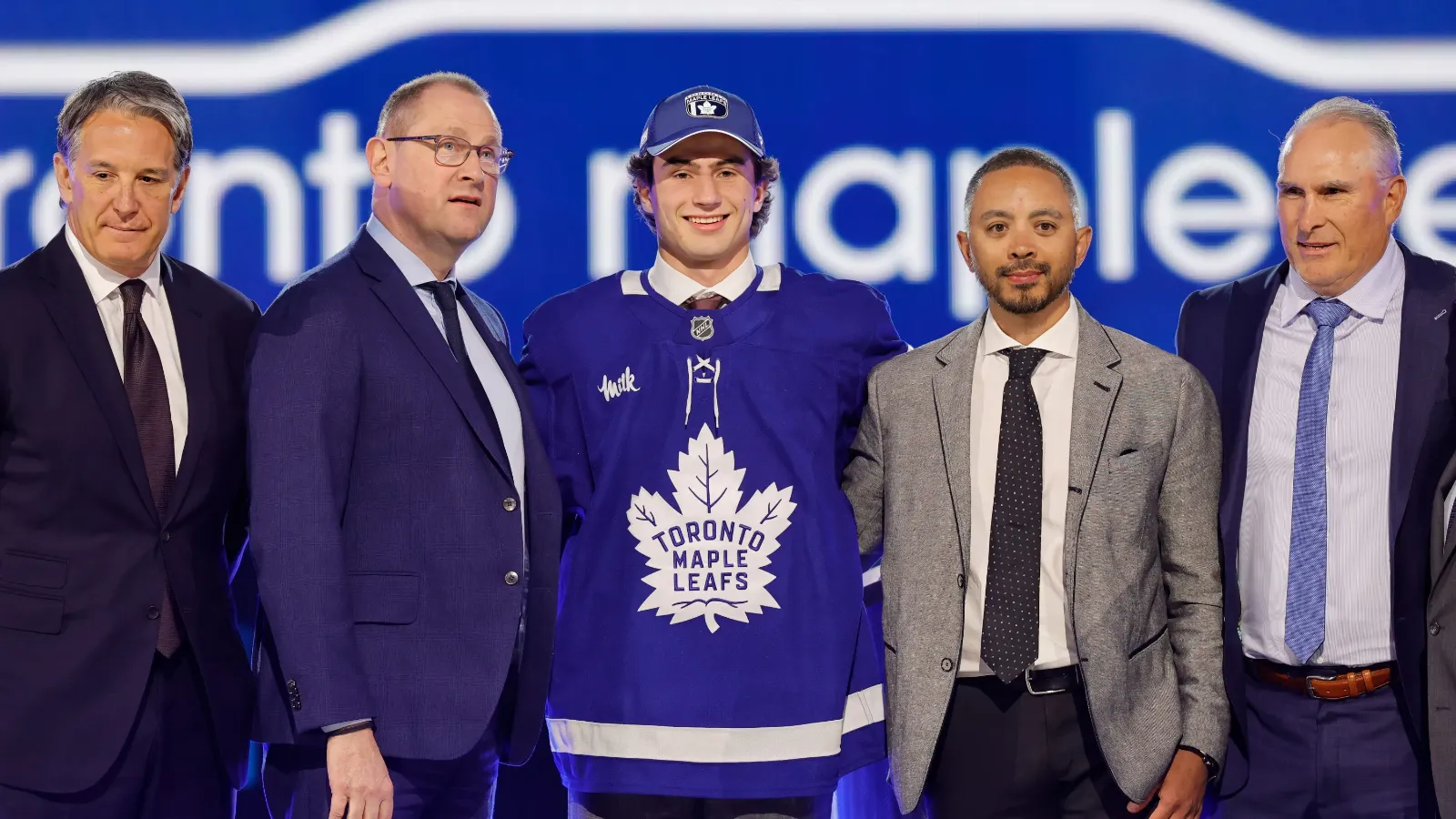 Toronto Maple Leafs Select Ben Danford 31st Overall