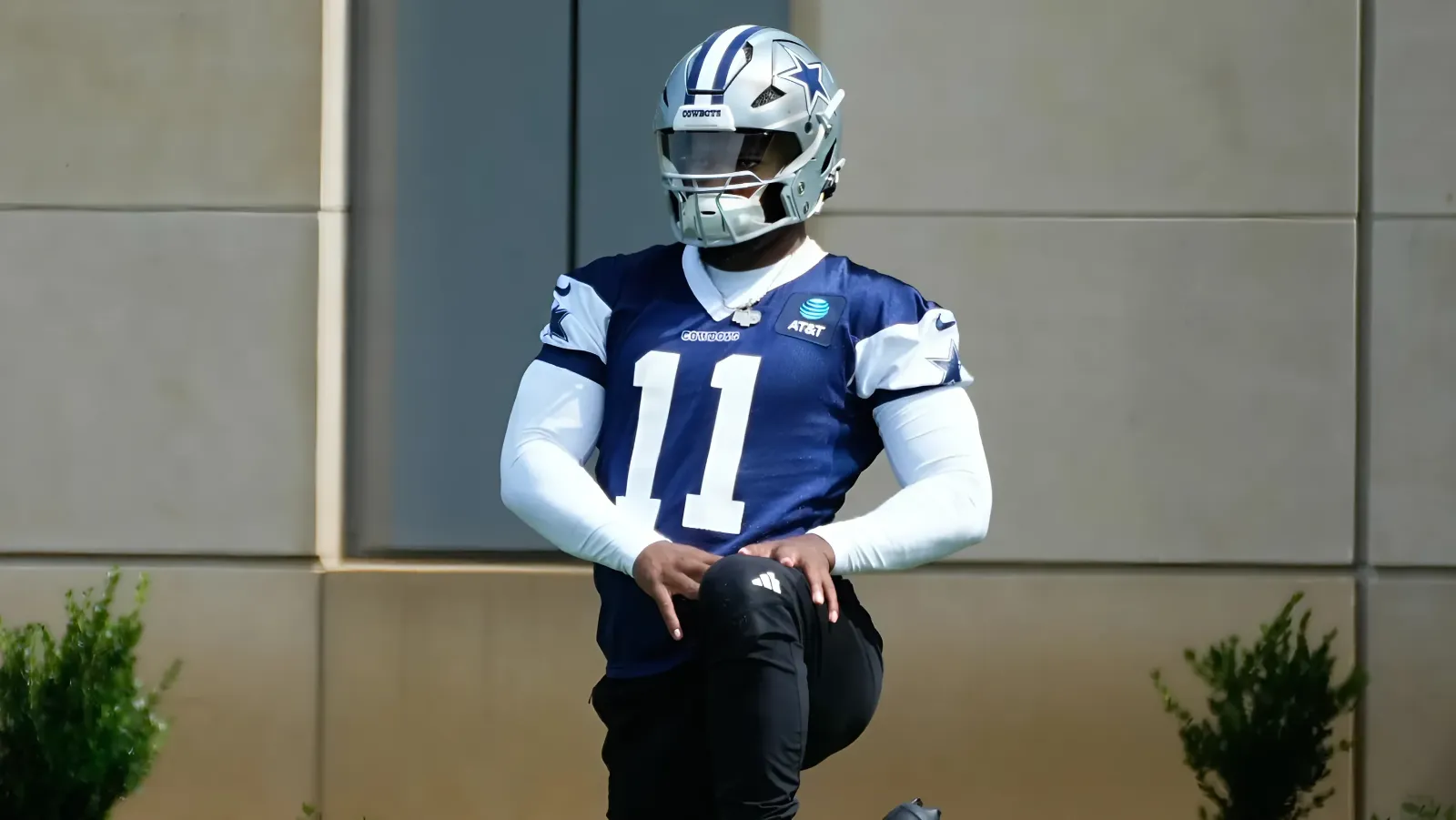 Cowboys' Micah Parsons responds to podcast jab from teammate