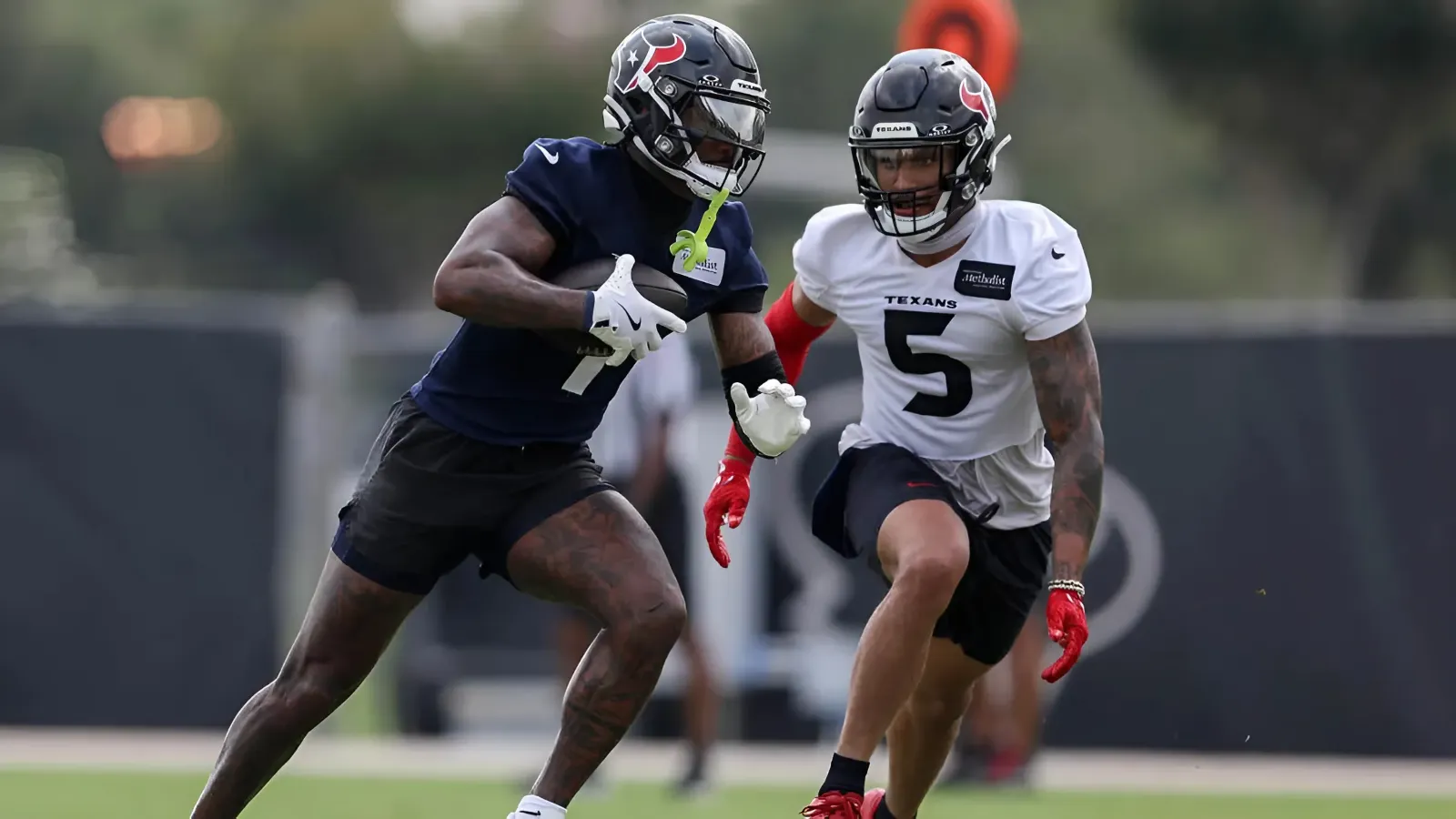 Former teammate who saw him at his best says Texans WR Stefon Diggs is just as good as ever