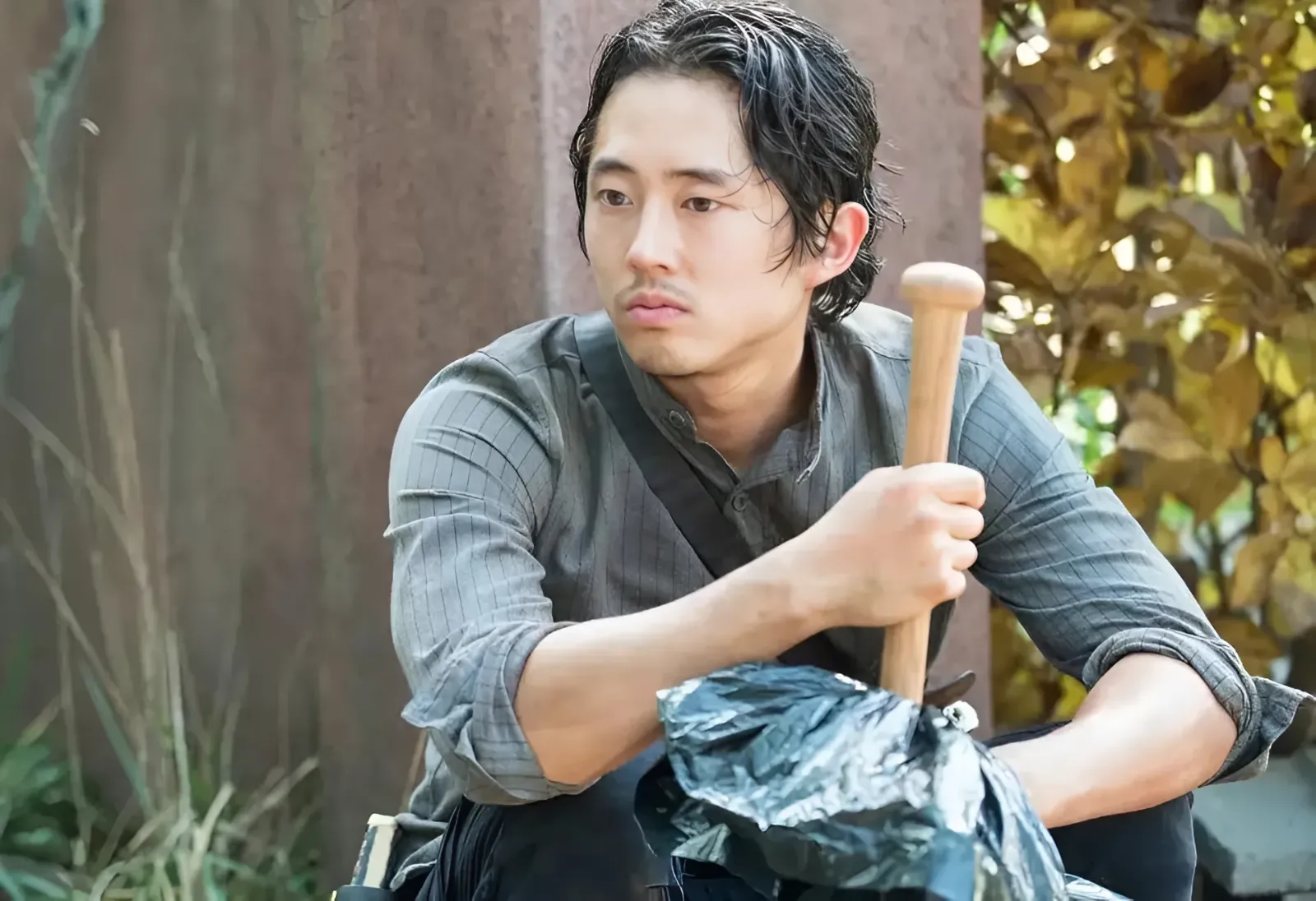 Steven Yeun’s Glenn Rhee from ‘The Walking Dead’ has been publicly ranked #1 saddest TV death of all time, according to Ranker.!