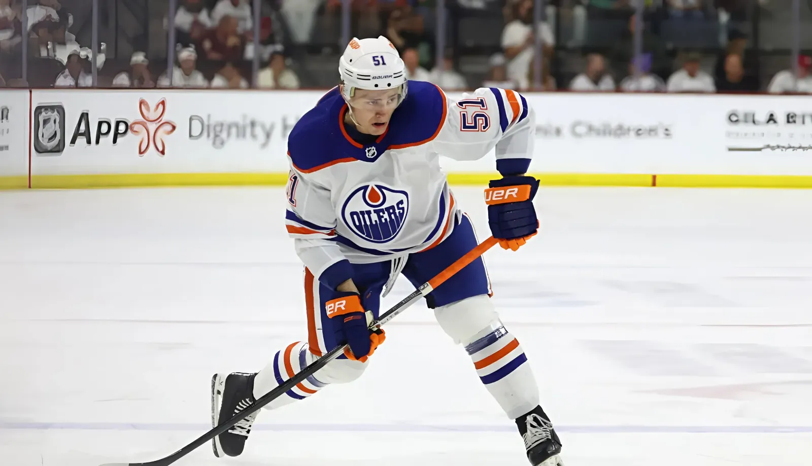 Edmonton Oilers re-signing veteran defenceman Troy Stecher