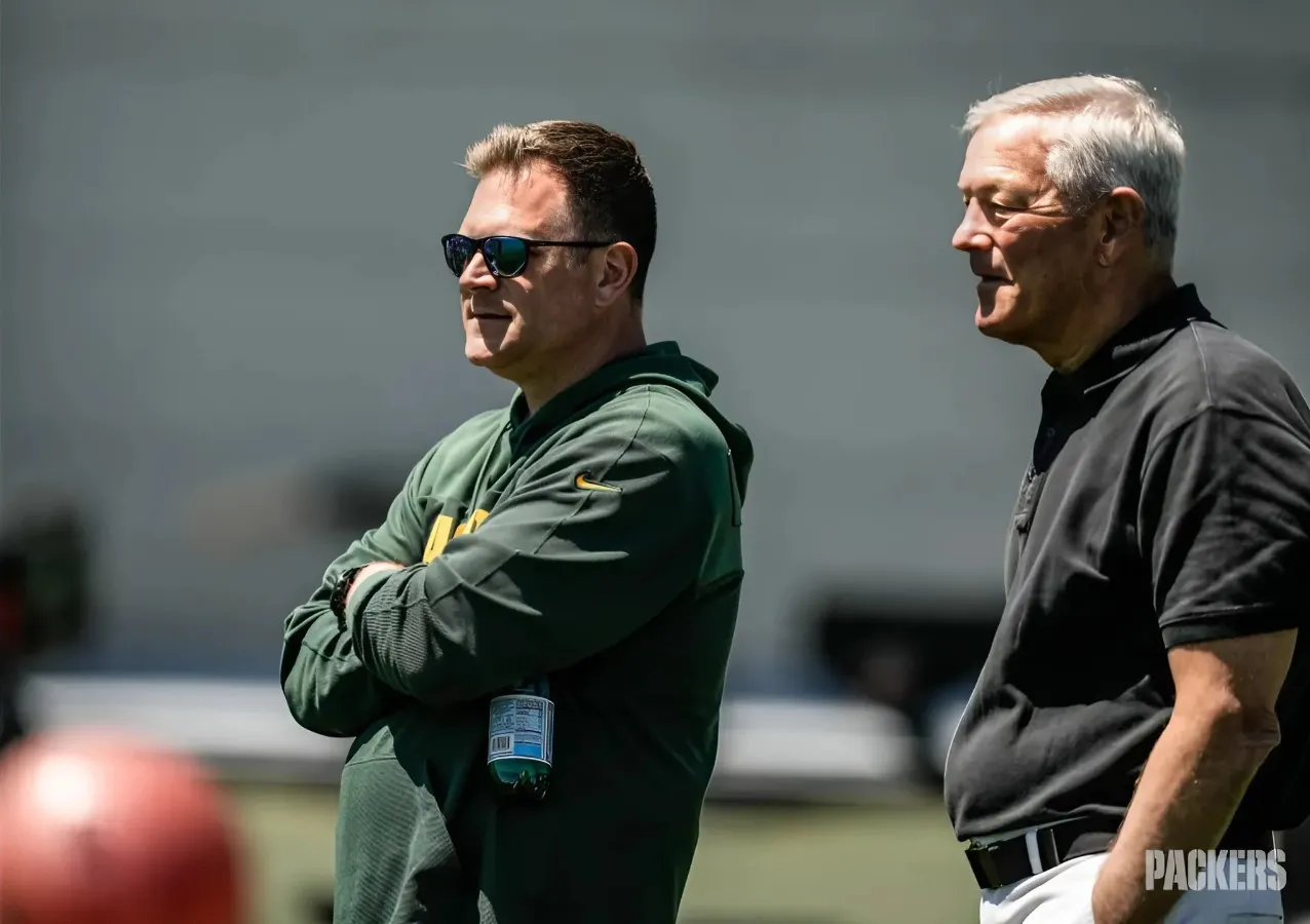 Packers fix first-round blunder in way-too-early 2025 NFL mock draft