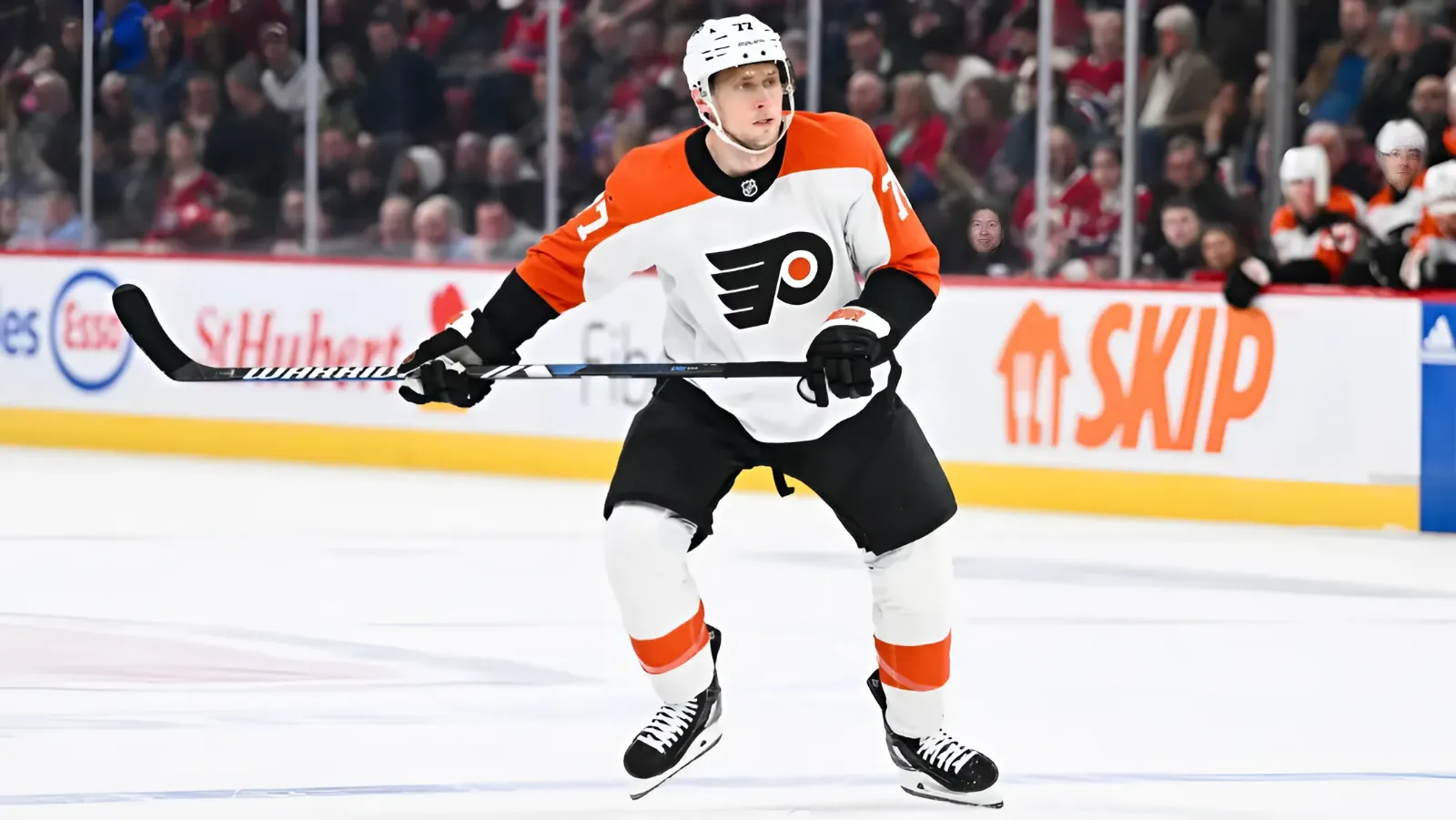 Flyers re-sign Erik Johnson to one year deal