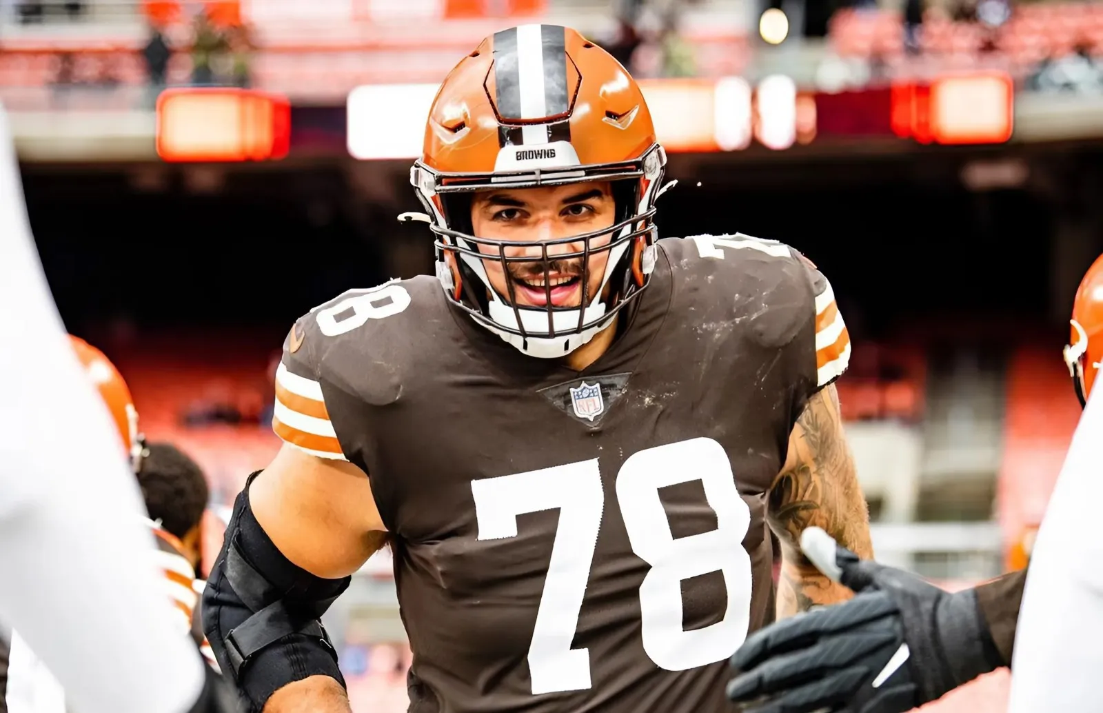 Browns $60 Million Star Sends Message Amid Benching Rumors