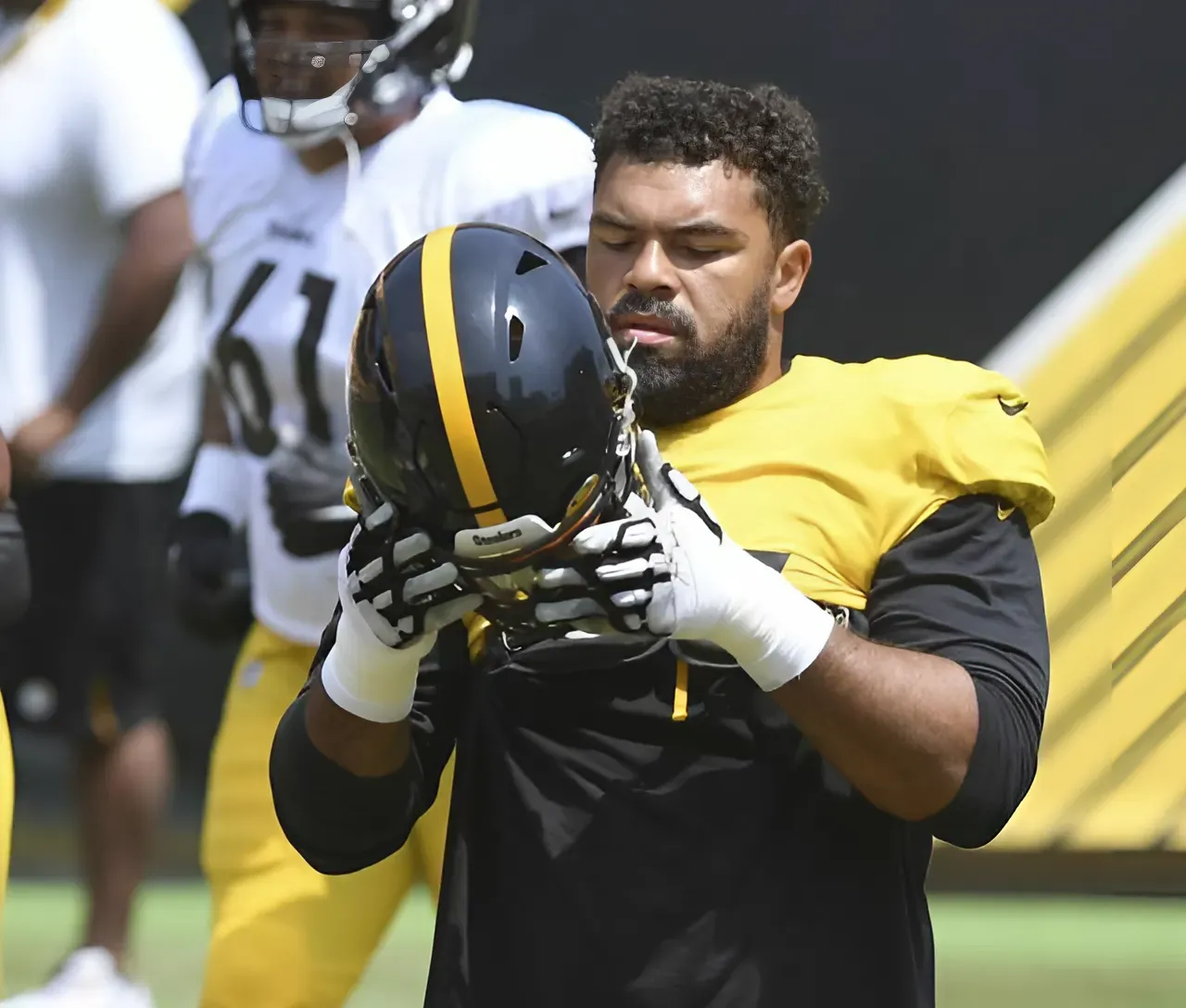 Steelers' Cameron Heyward Receives Ultimate Disrespect From CBS Analyst