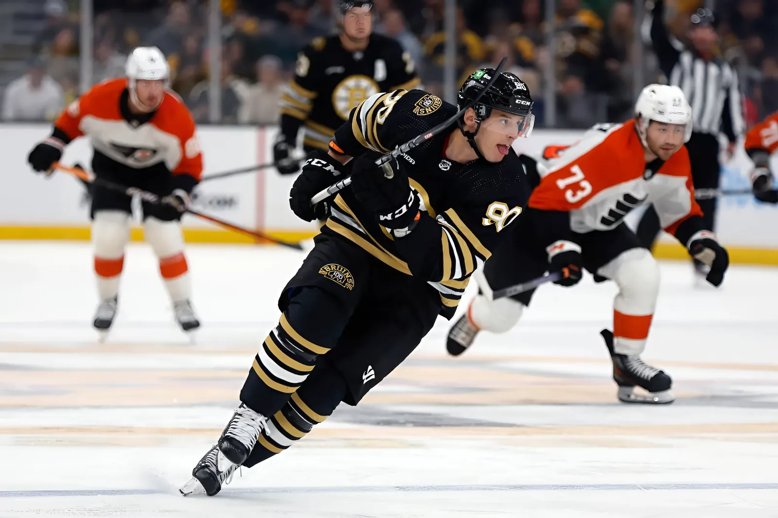 Bruins depth piece signs with Flyers