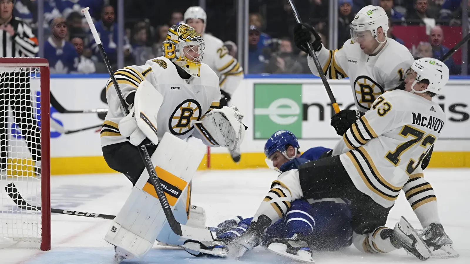 NHL Rumours: Boston Bruins Goalie Contract Update