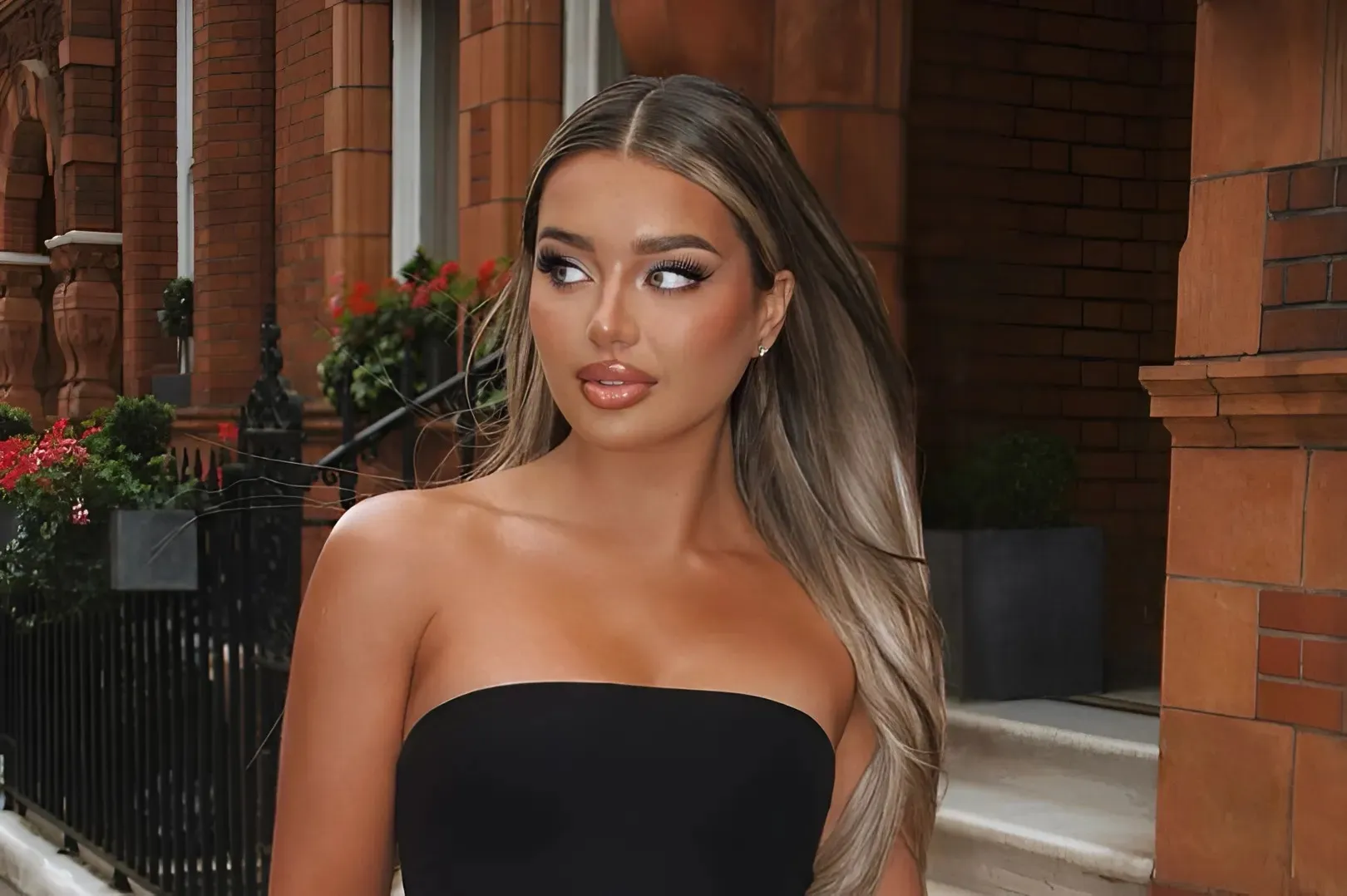 Love Island's Lucinda shows off results of chin augmentation - as fans say 'you're gorgeous'