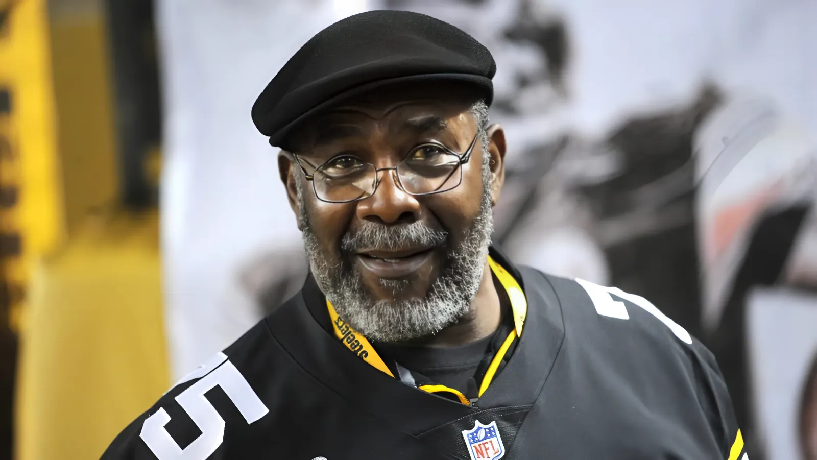 Steelers' Joe Greene Gave Warning To A Terrified Rookie OL: 'Felt Like My Belly Button Hit My Spine'