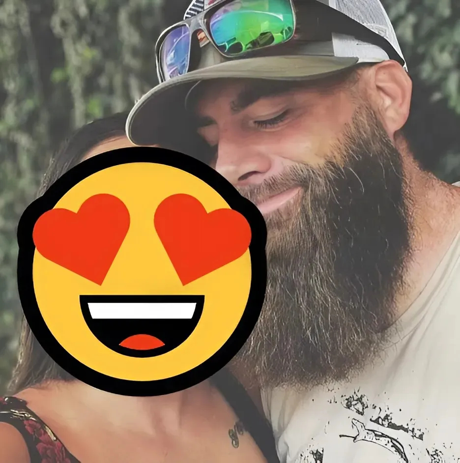 David Eason Has A New GF According To Fans