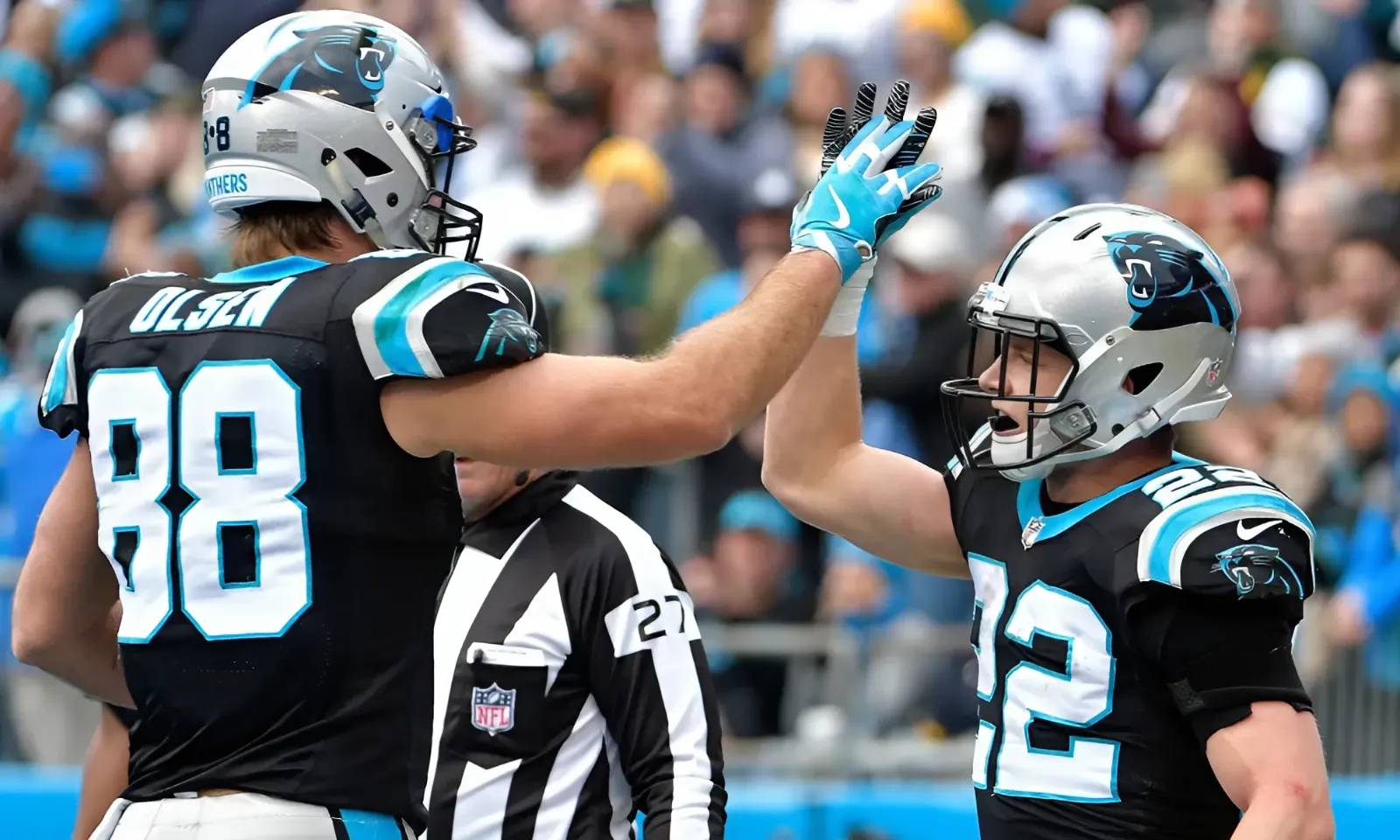 Panthers great Greg Olsen goes viral for wild photo from Christian McCaffrey's wedding