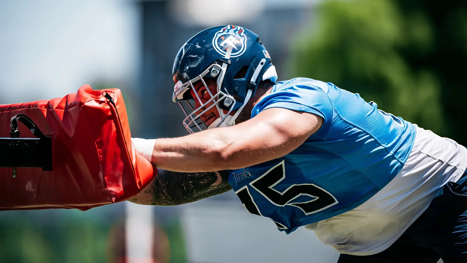 Don't sleep on the Titans' new-and-improved offensive line