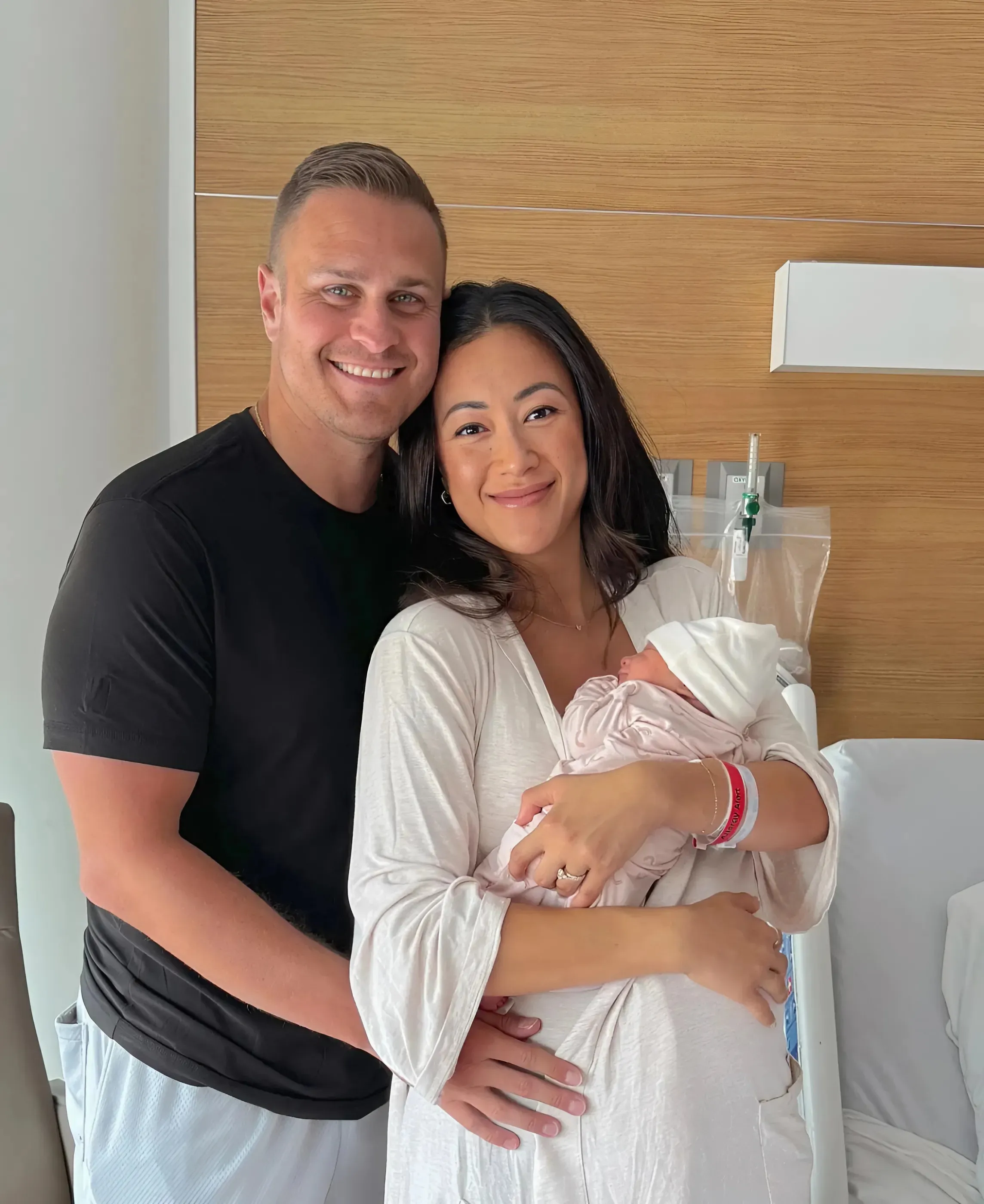 ‘Bachelor’ Alum Sydney Lotuaco Welcomes Baby No. 1 With Husband Nick Wehby