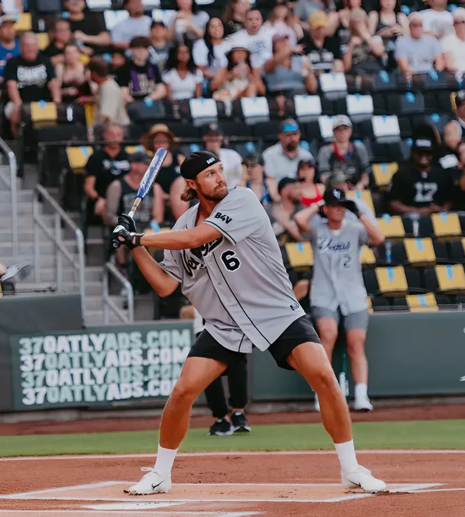 Zamir White joins 7 other Raiders players to participate in 'Battle for Vegas' charity softball game