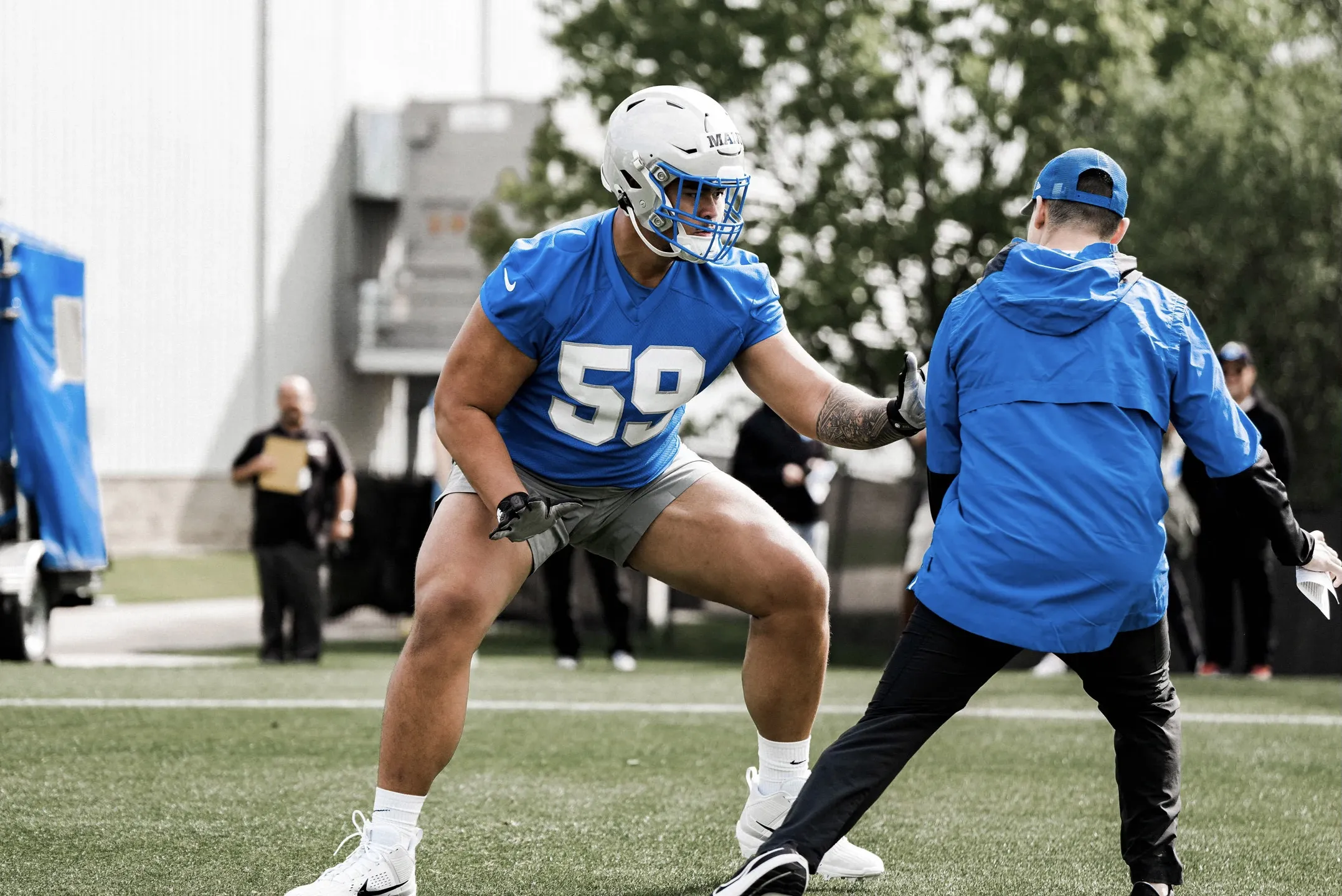 2025 mock draft has Lions quickly punting on future potential of Giovanni Manu