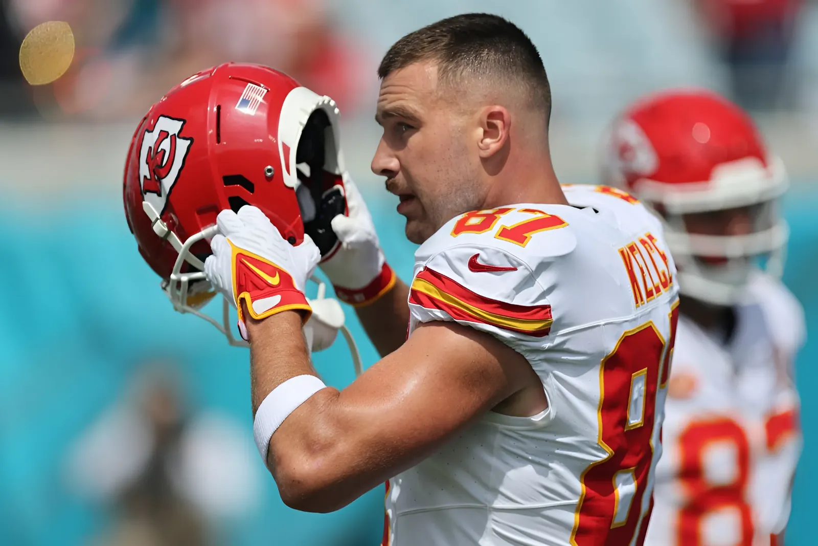 Chiefs’ Travis Kelce Announces ‘New Heights’ Podcast Hiatus