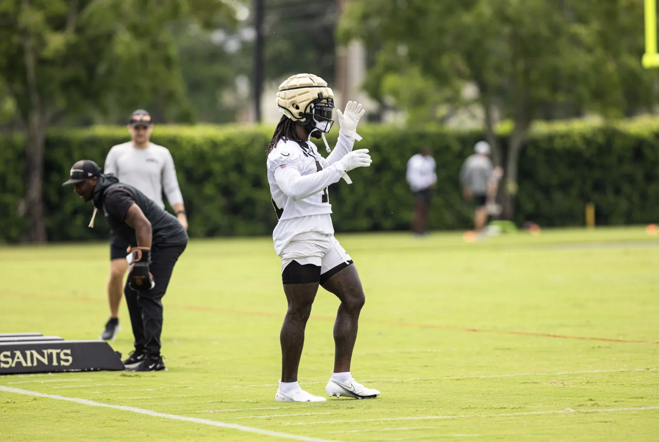 Alvin Kamara comments on running backs’ value amid contract dispute with Saints