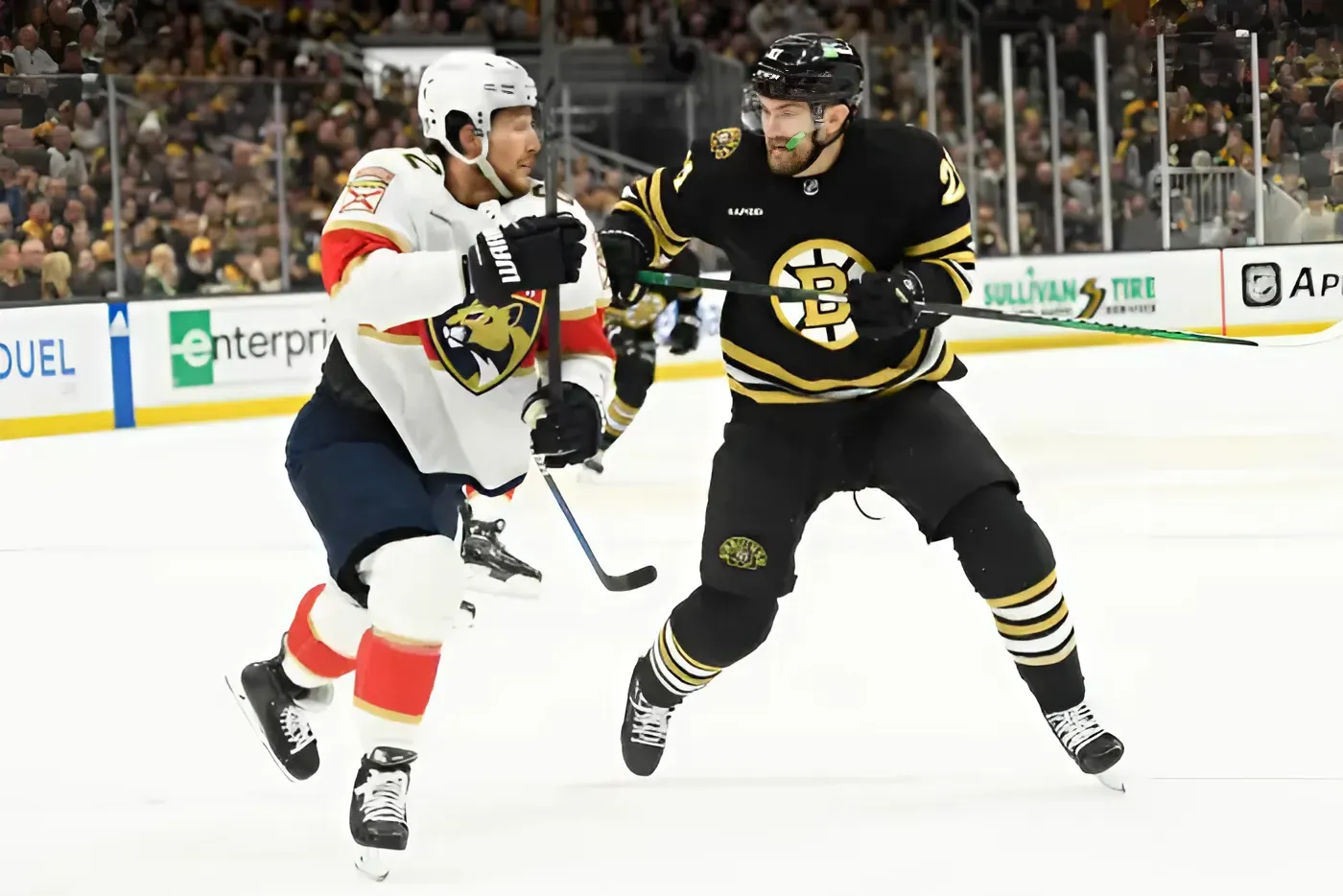 Bruins Should Consider Bringing Back Veteran Winger