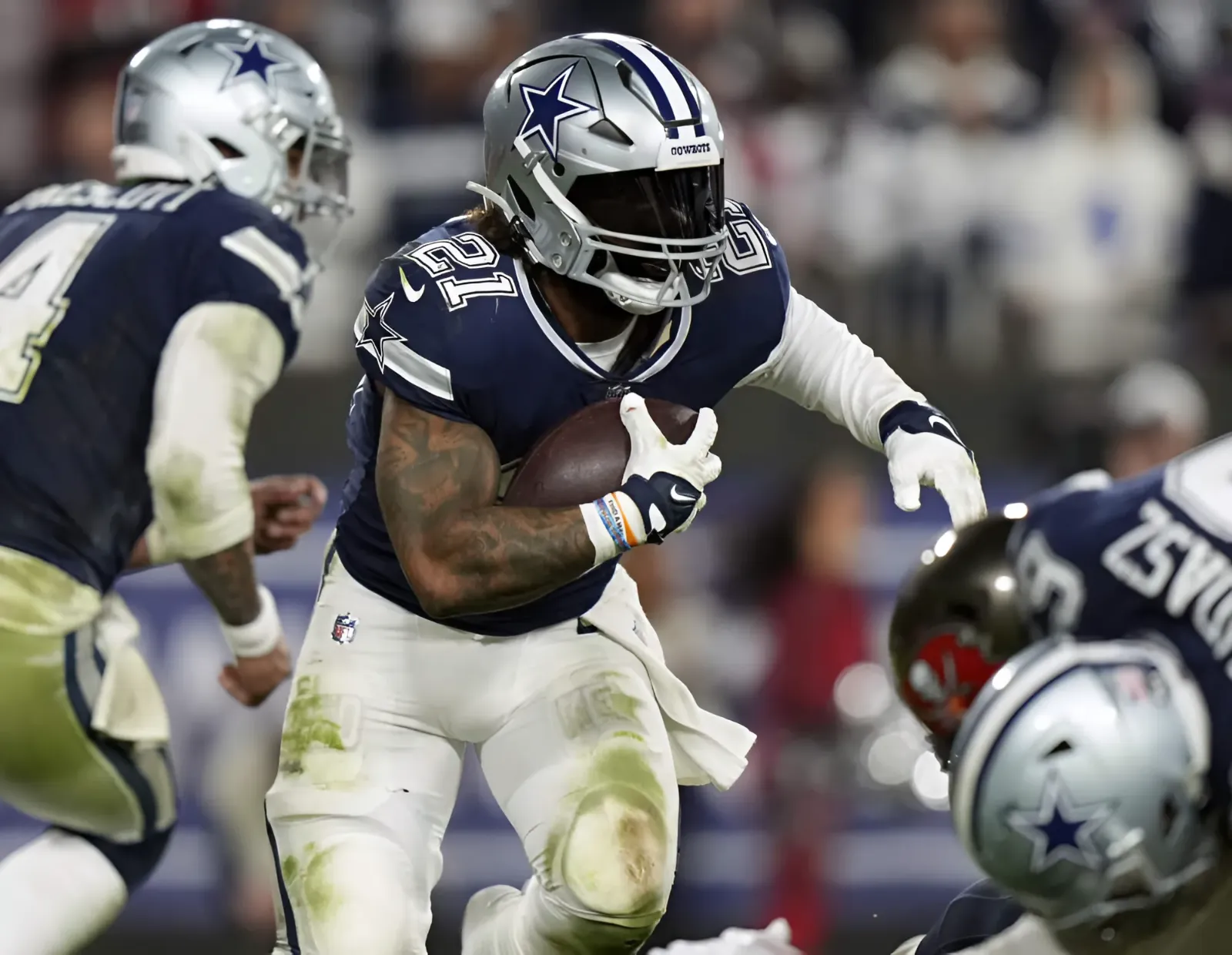 Cowboys’ Former Star RB in ‘Danger’ of Being Cut, Writer Says