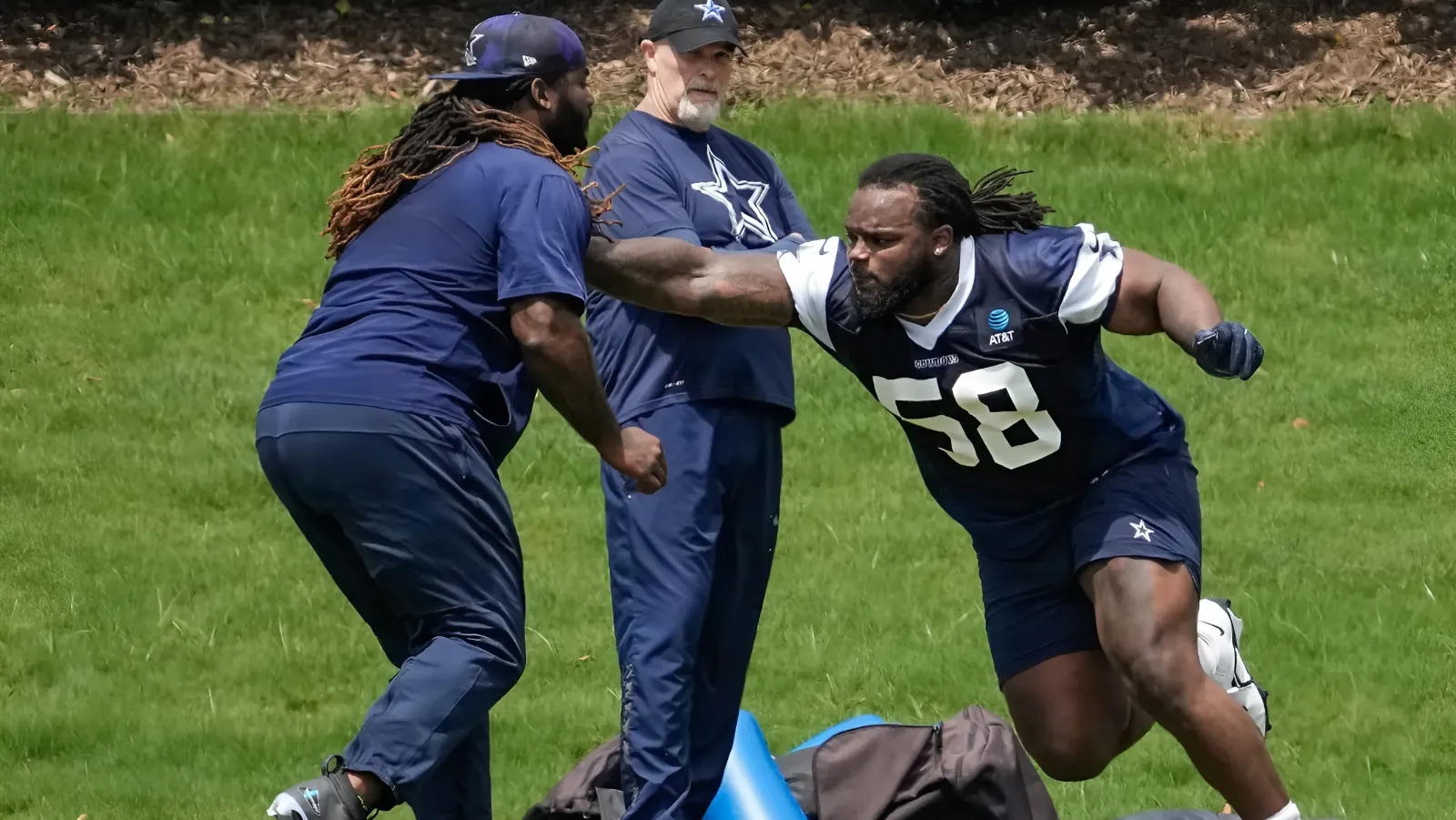 PFF sounds the alarm on Cowboys defensive lineman after only one season