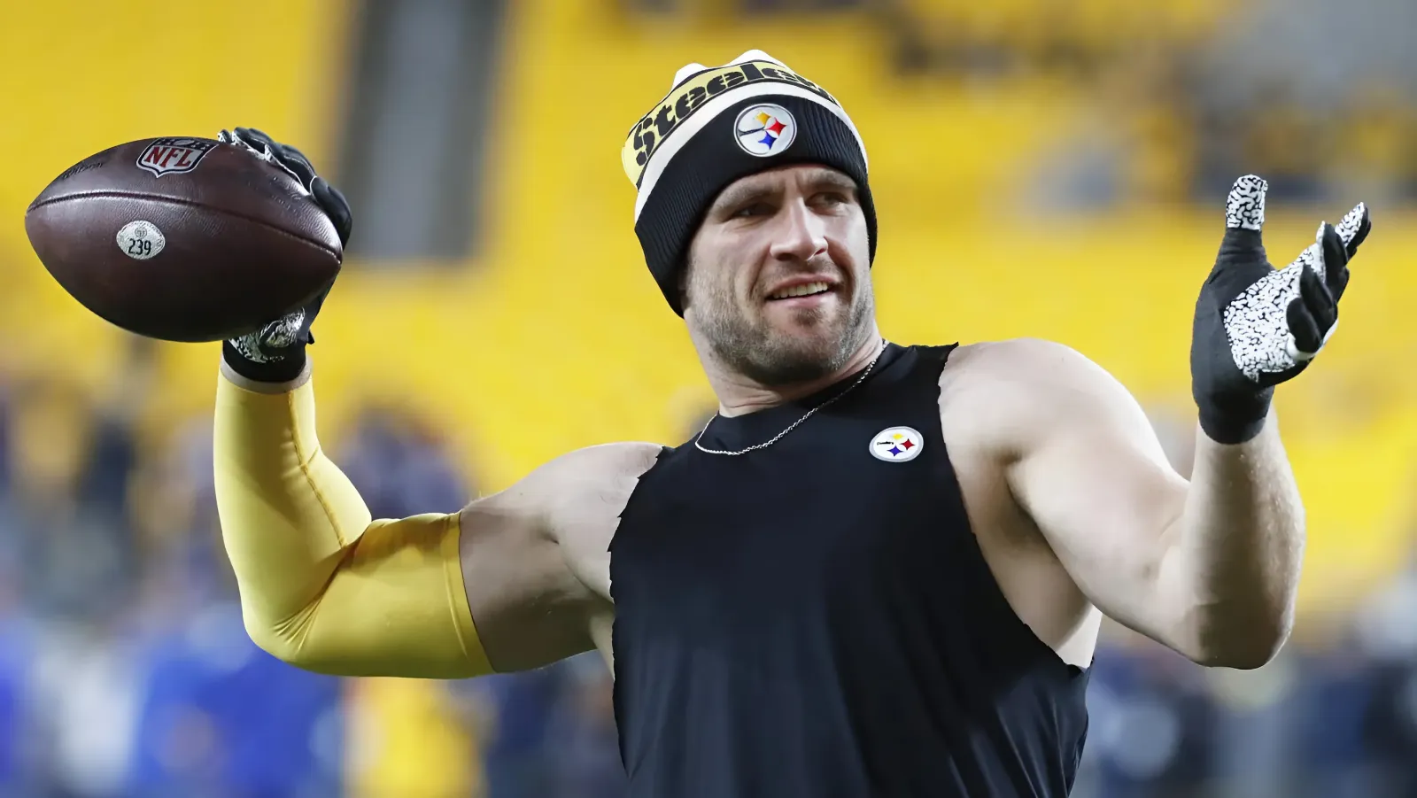 Joe Burrow praises Steelers LB T.J. Watt: 'There's no other defensive lineman'