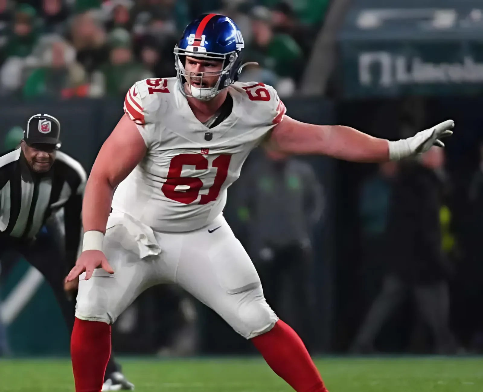 Giants C John Michael Schmitz Praises New O-Line Coach Carmen Bricillo