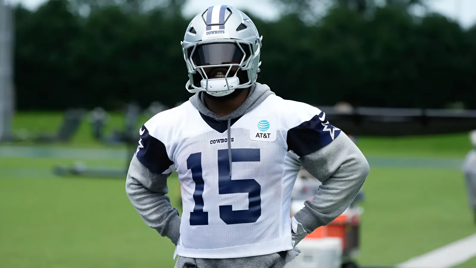 Dallas Cowboys Could End Up Cutting Ezekiel Elliott