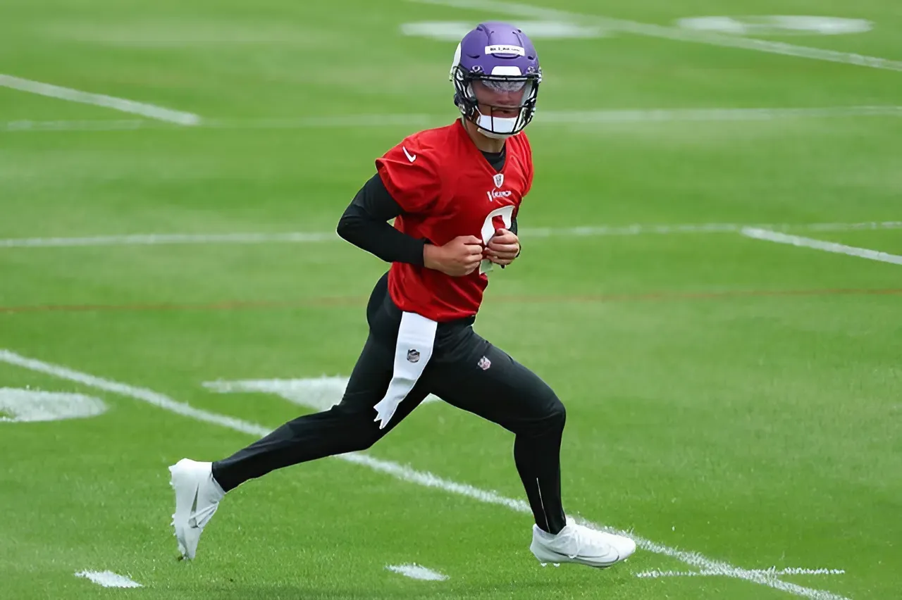 Vikings star says rookie quarterback wants to 'become a problem'