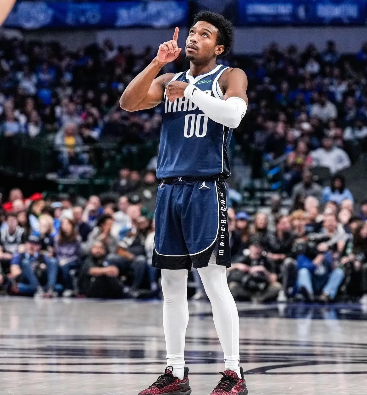 Dallas Mavericks sign shifty young point guard to one-year deal