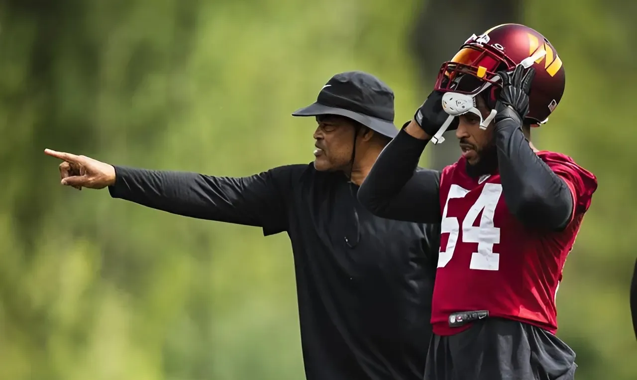 Washington Commanders LB Bobby Wagner Learning From NFL Commissioner Roger Goodell