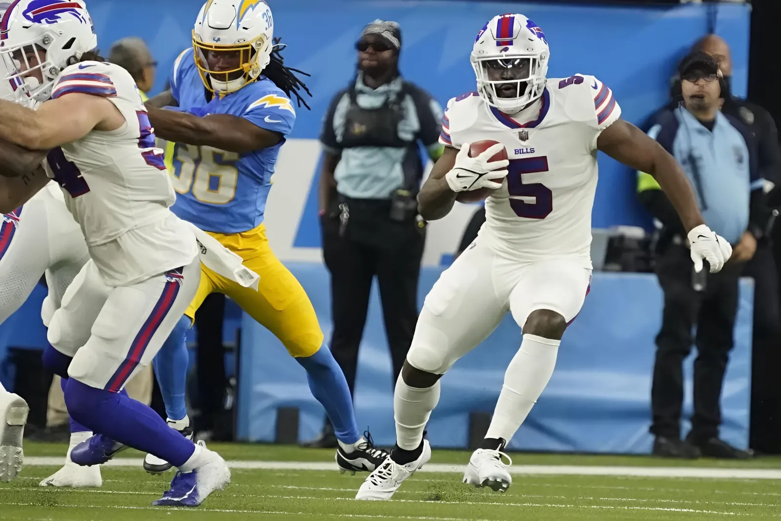 Cowboys Urged to Sign Ex-Bills RB in Late Free Agency Move