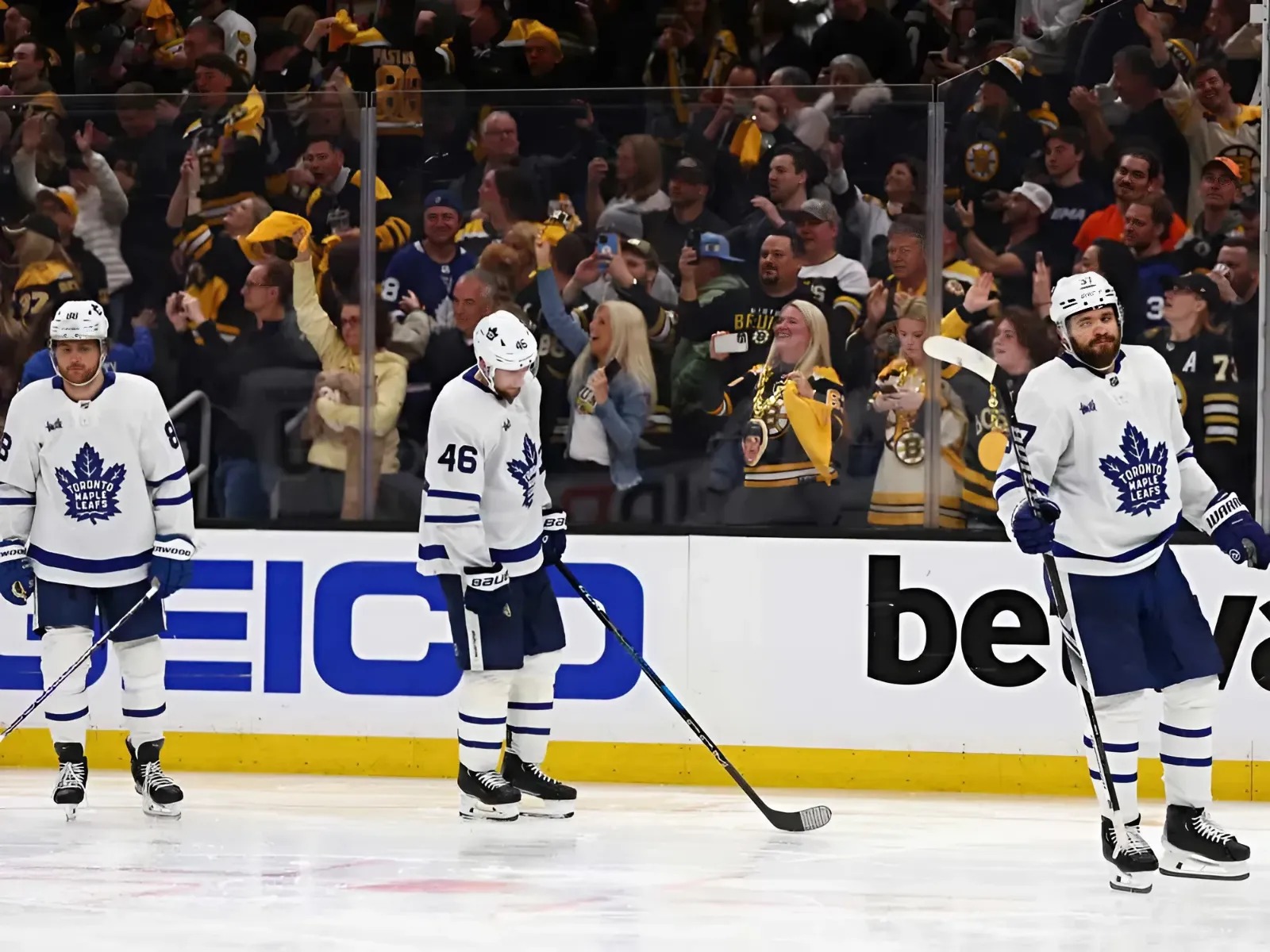 Maple Leafs fans third most miserable in NHL, survey says