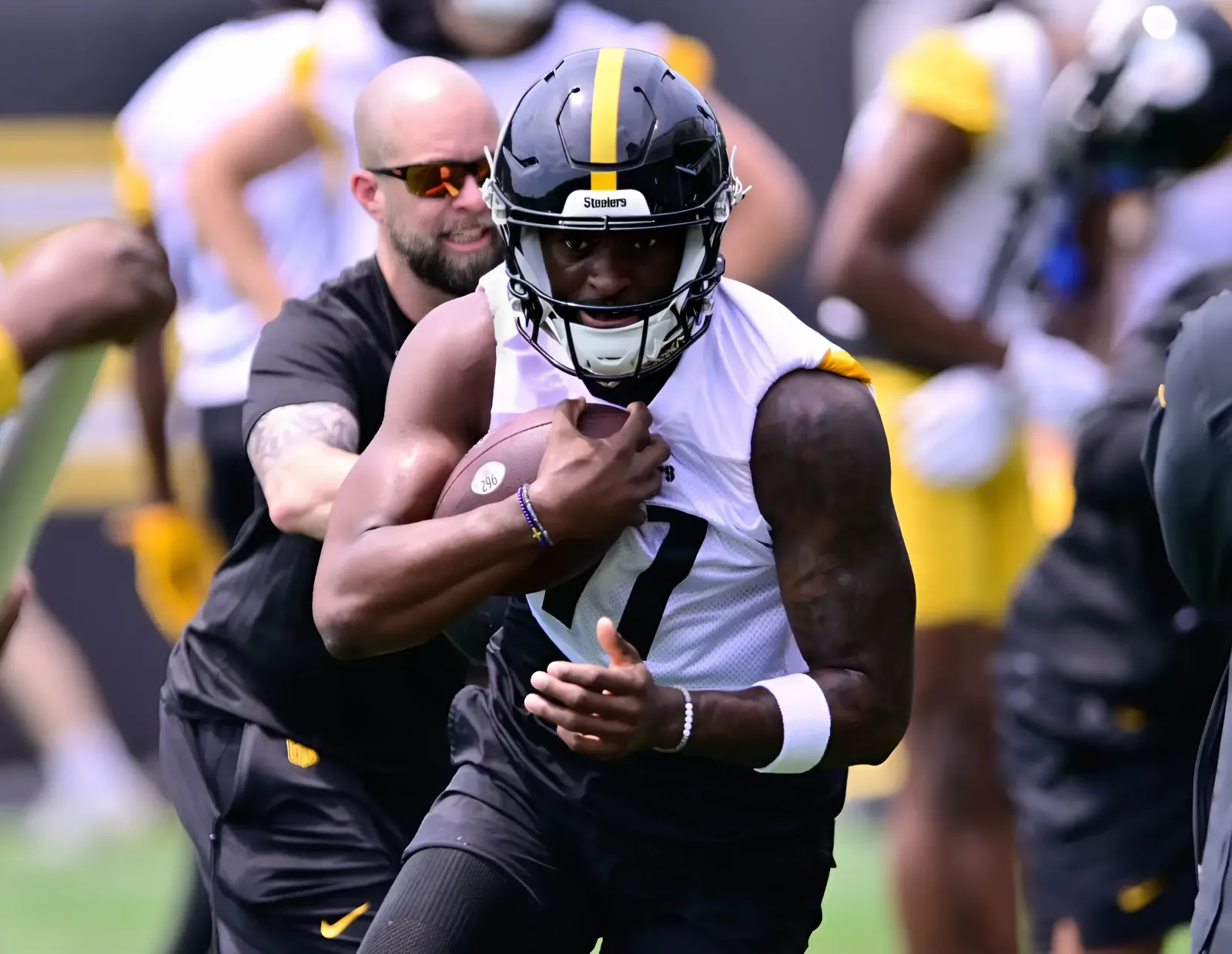 New Steelers WR ‘Won’t Live up to Hype,’ Says Writer