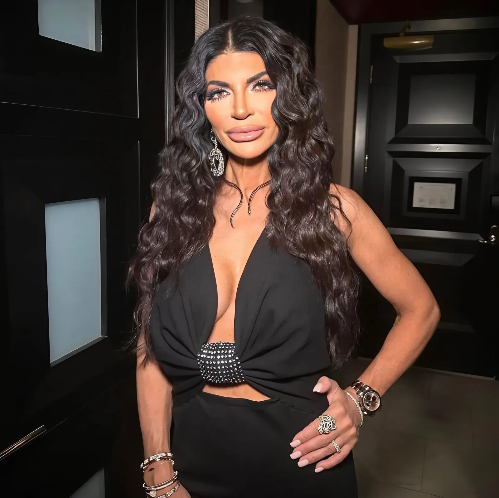 Teresa Giudice Says She “Knocked Out B***hes” in Her Past, Talks Being “Suspended” in High School and Almost Getting “Jumped” by Her Enemies