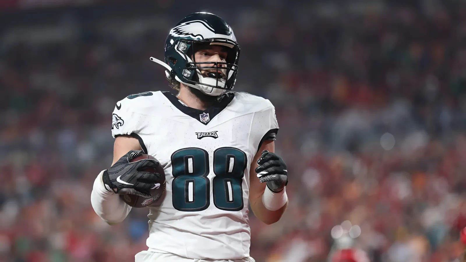 Philadelphia Eagles TE Dallas Goedert Earns Huge Comparison