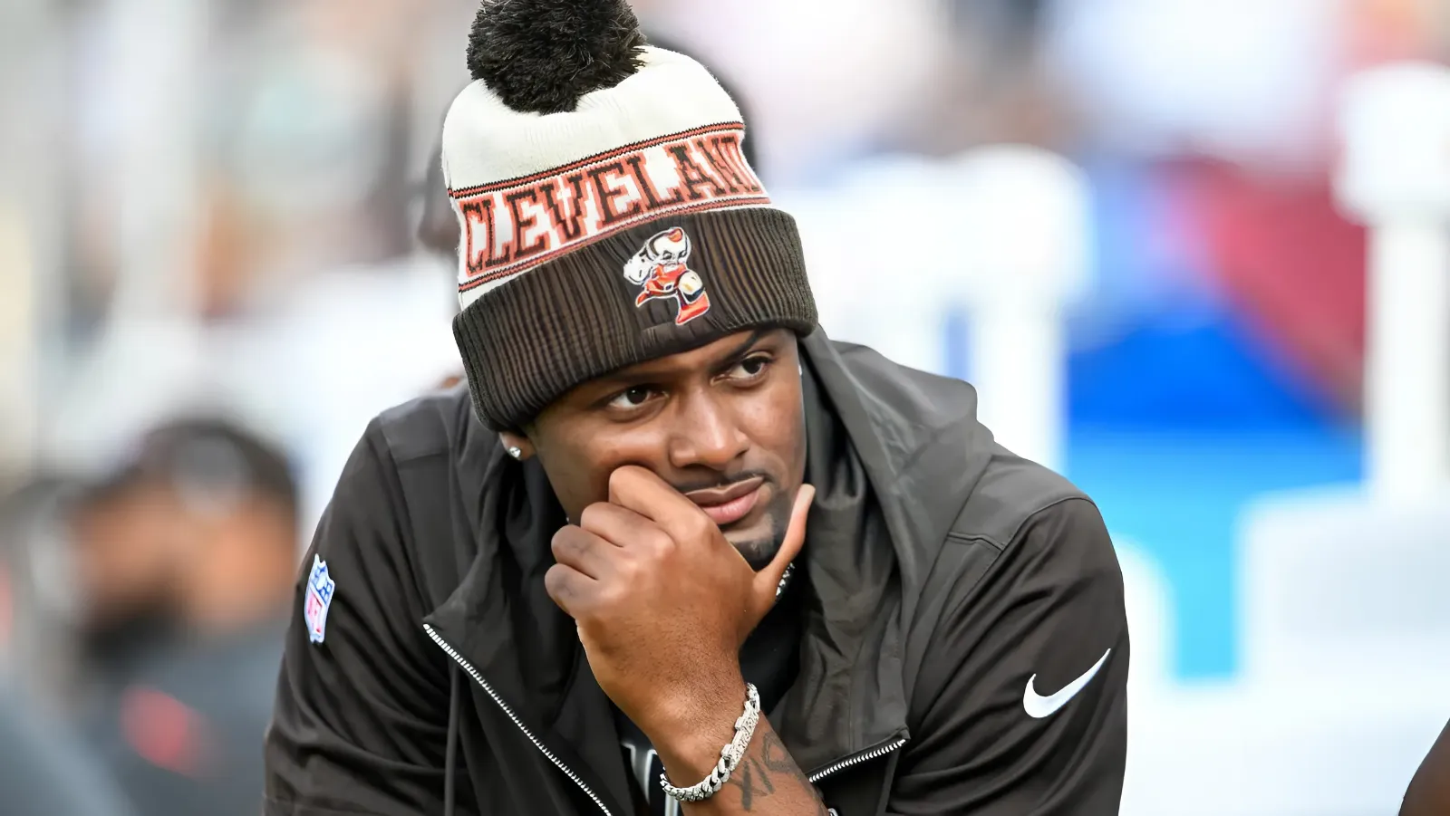 Browns QB Deshaun Watson Sends Strong Message on Amari Cooperʻs Holdout