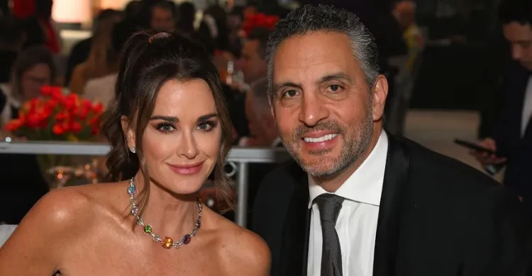 Kyle Richards Seemingly Tweaks Her Instagram Bio Amid Mauricio Umansky Separation