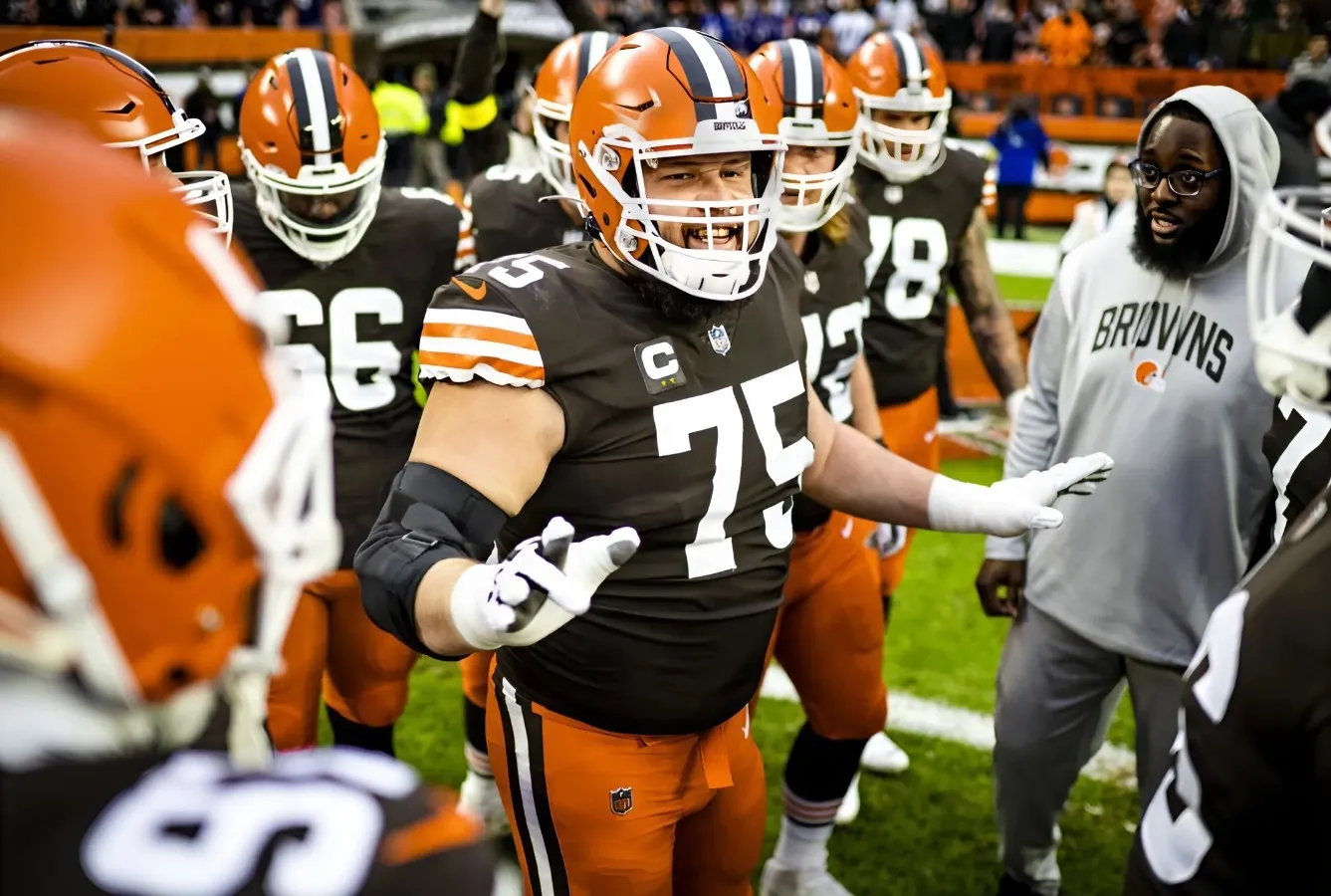 Browns Joel Bitonio named to top players north of 30 list